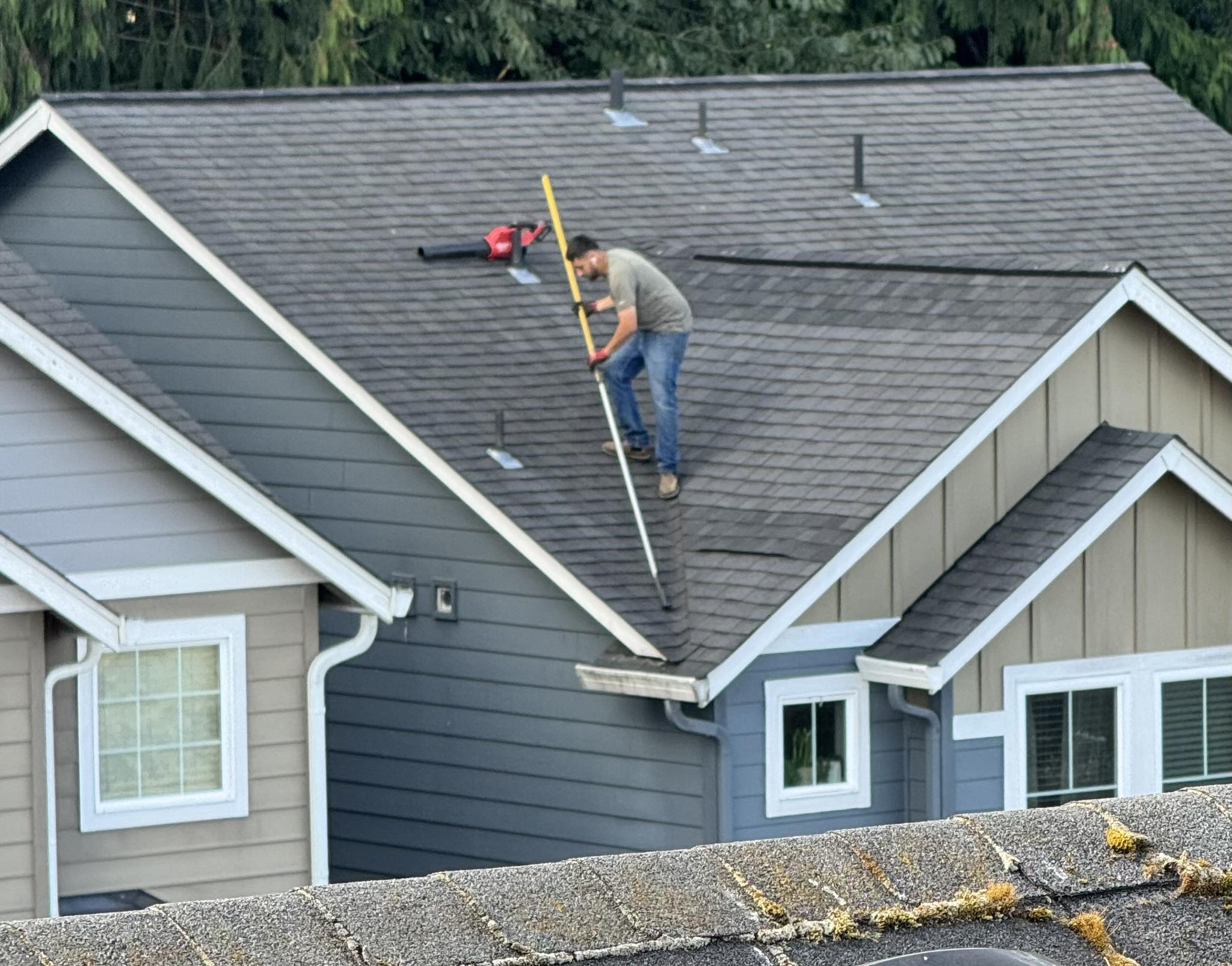 Mossguard - Roof and Gutting Cleaning | Vancouver WA