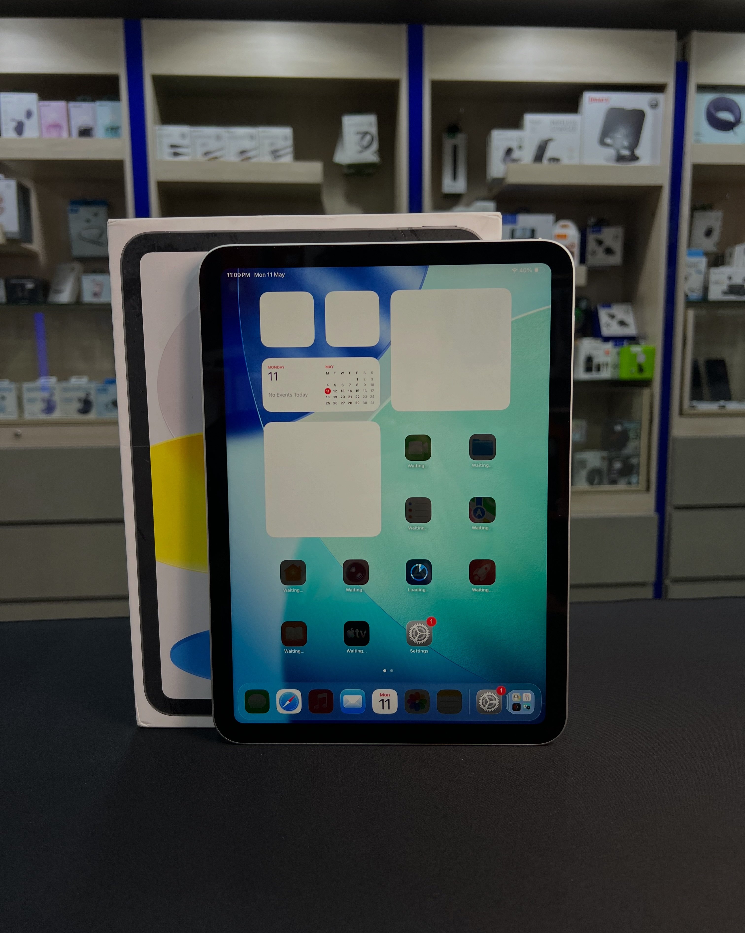 Open Box iPad 11 (A16) 128GB Silver: - Open Box (Not Used) - ⁠100