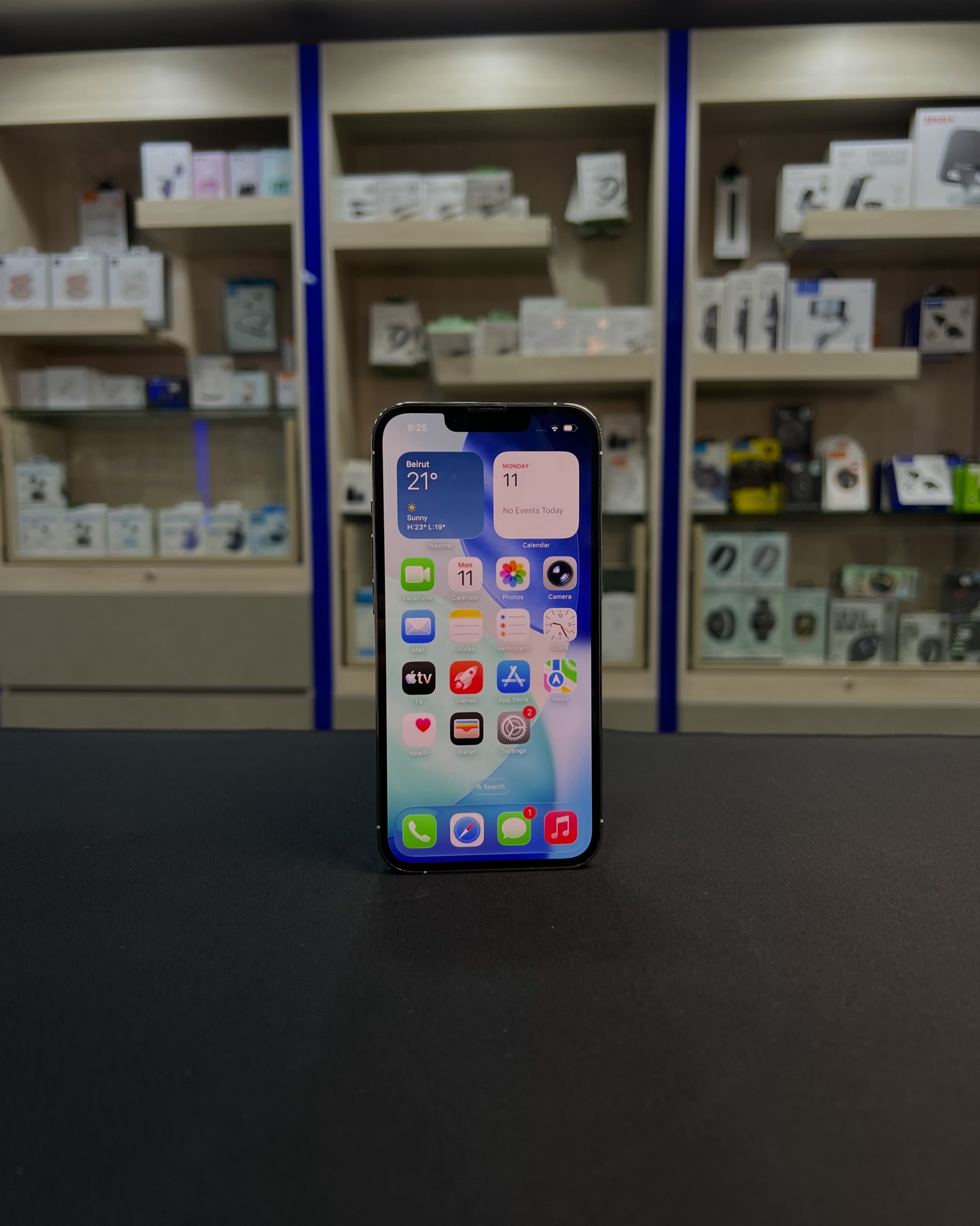 Used iPhone 13 Pro 512GB Silver in excellent condition: - 87 