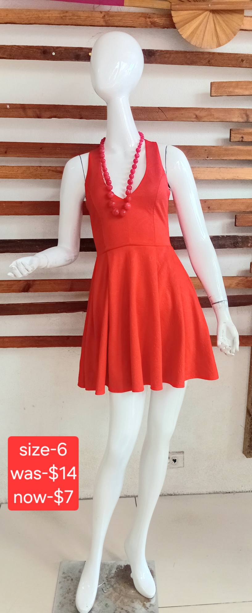 ladies dresses size 6 50% OFF ON ‼️ Shop for this LADIES DRESSES online or call us on 2990419 between 9am to 6pm. NOTE: All items are only reserved upon payment and confirmation. Payments NA-07.01.25AM