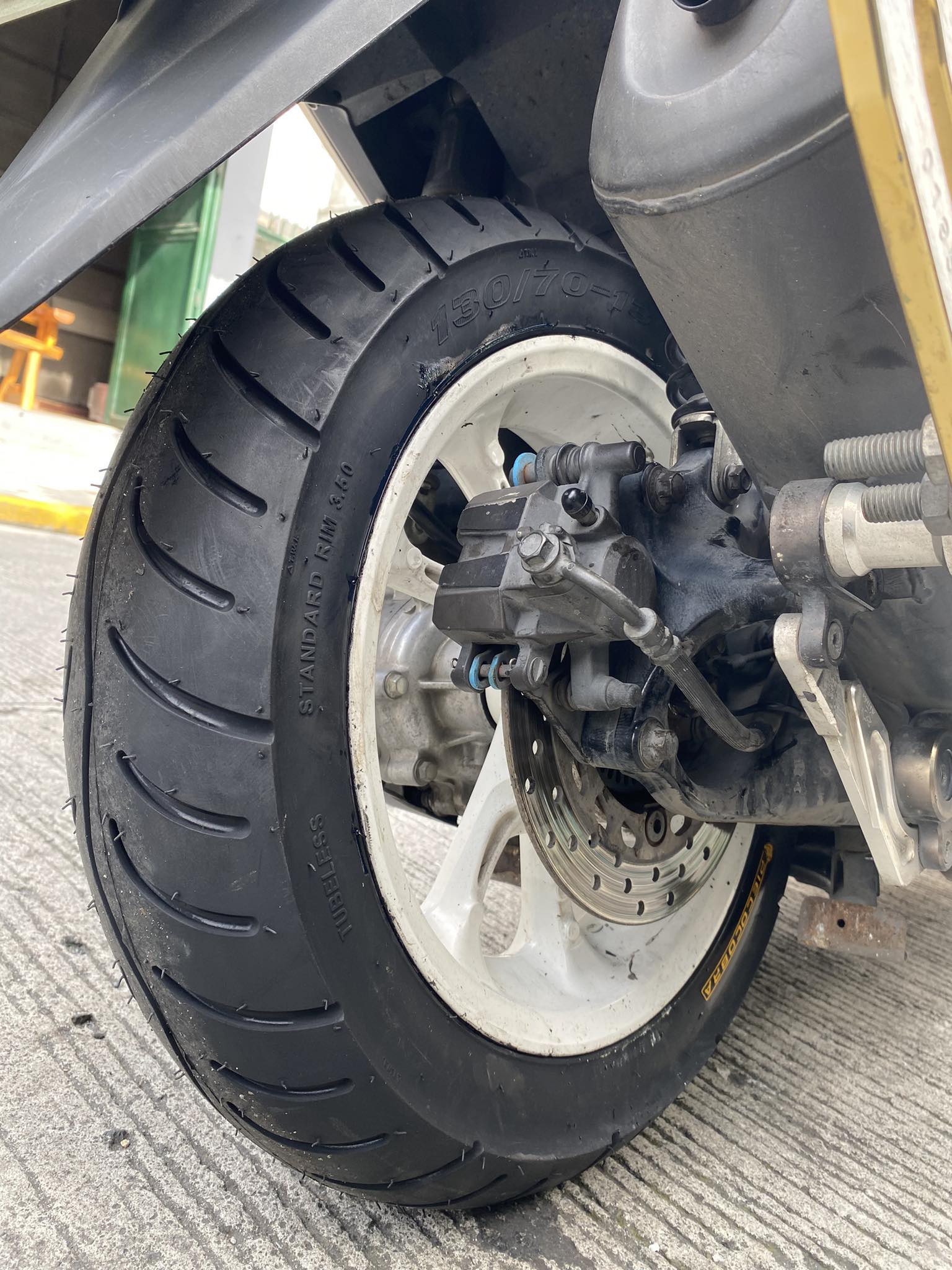 Piecocobra Monza NMX Tire on Yamaha Nmax Size : Front 110/70-13