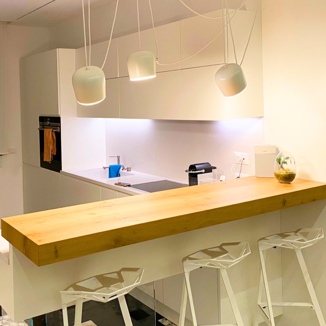 Alm - 🍽️ Minimalismo e Calore in Cucina 🍽️ Un perfetto equilibrio tra ...