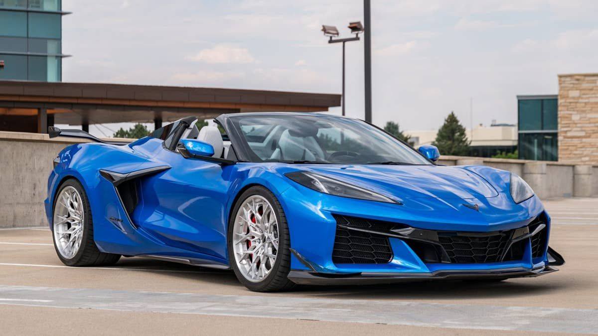 2025 Corvette Z06 Convertible in Riptide Blue Metallic with Custom