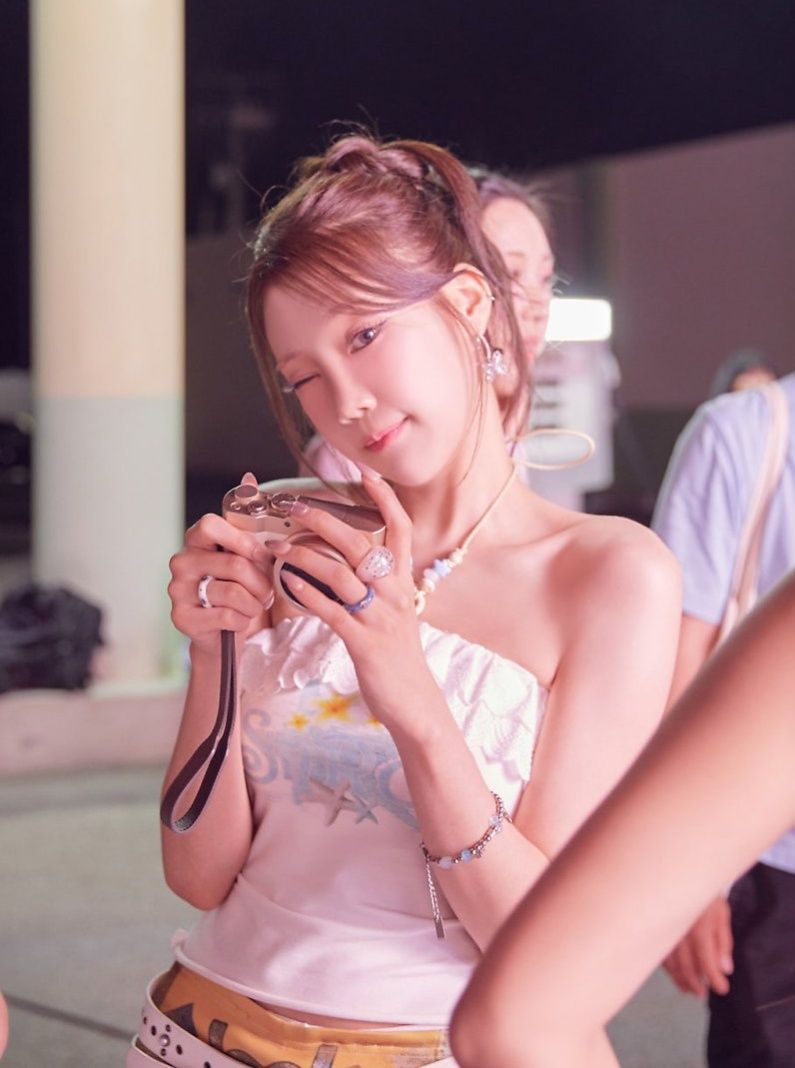 Momoland - 모모랜드 - Momoland - 모모랜드 added a new photo.