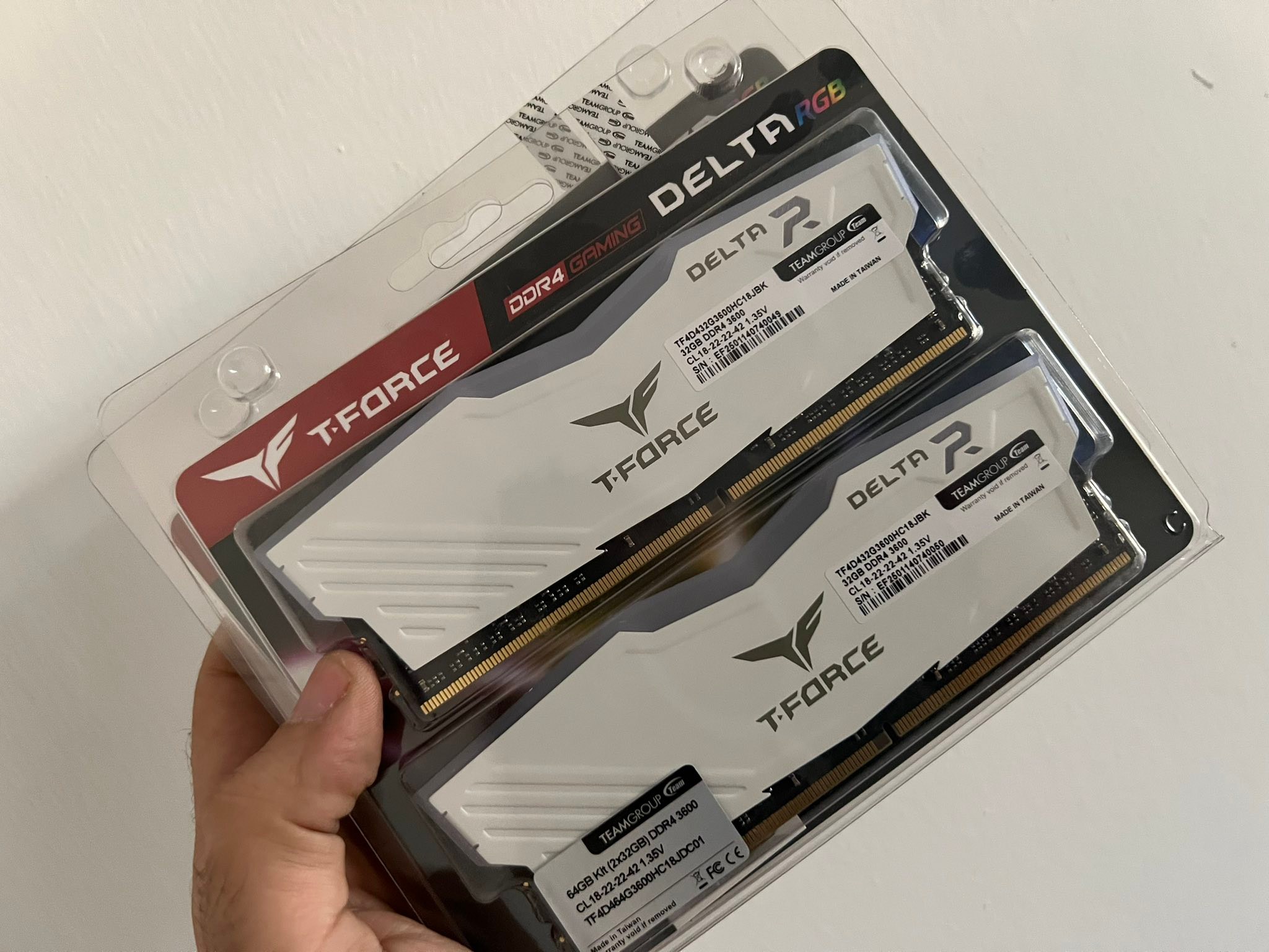 450.000 T-Force Delta RGB DDR4 3600MHz (2×32GB) https://smart1ech 