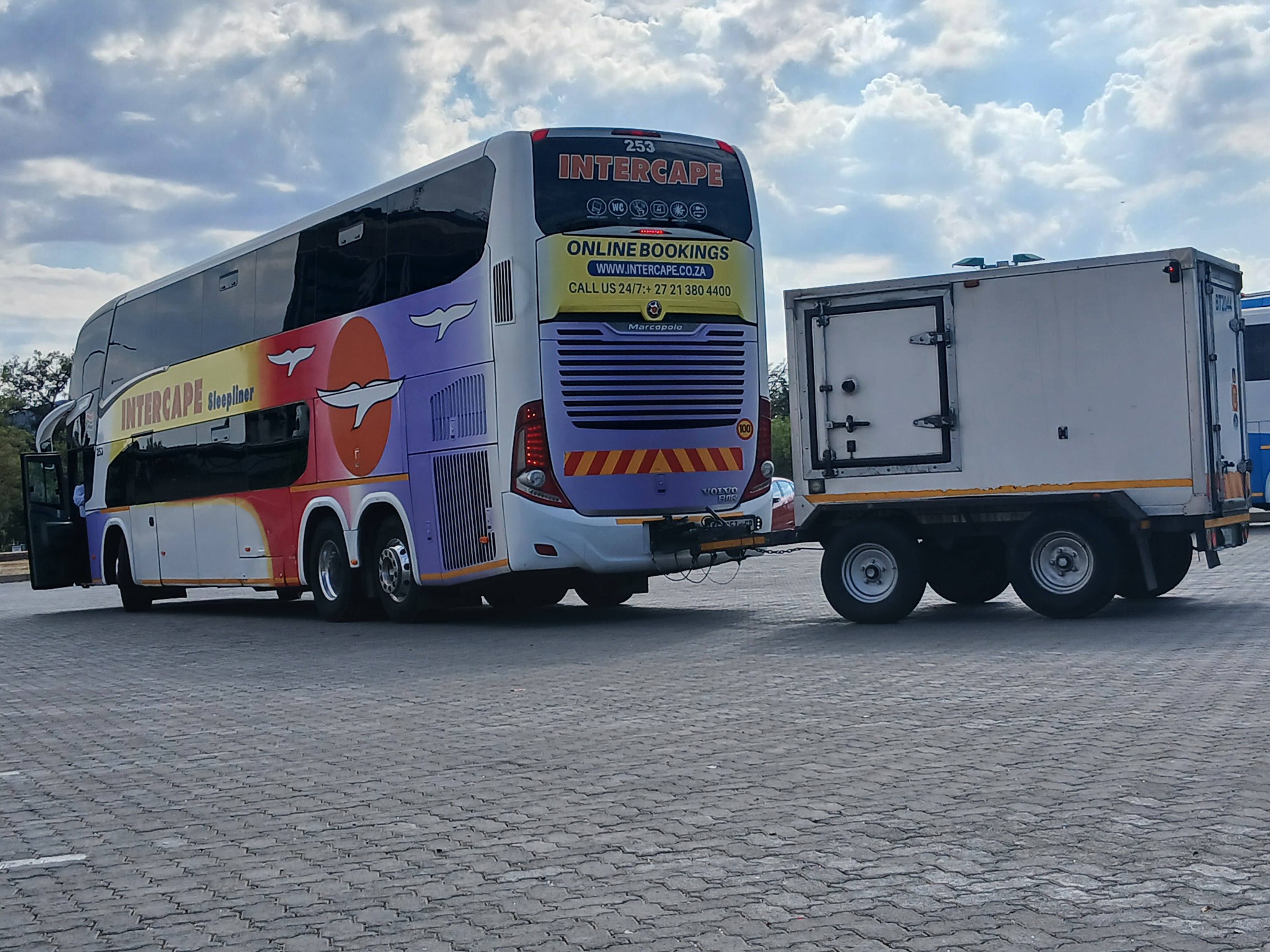 Mzansi Luxury Buses | Difference between Sleepliner, mainliner and ...