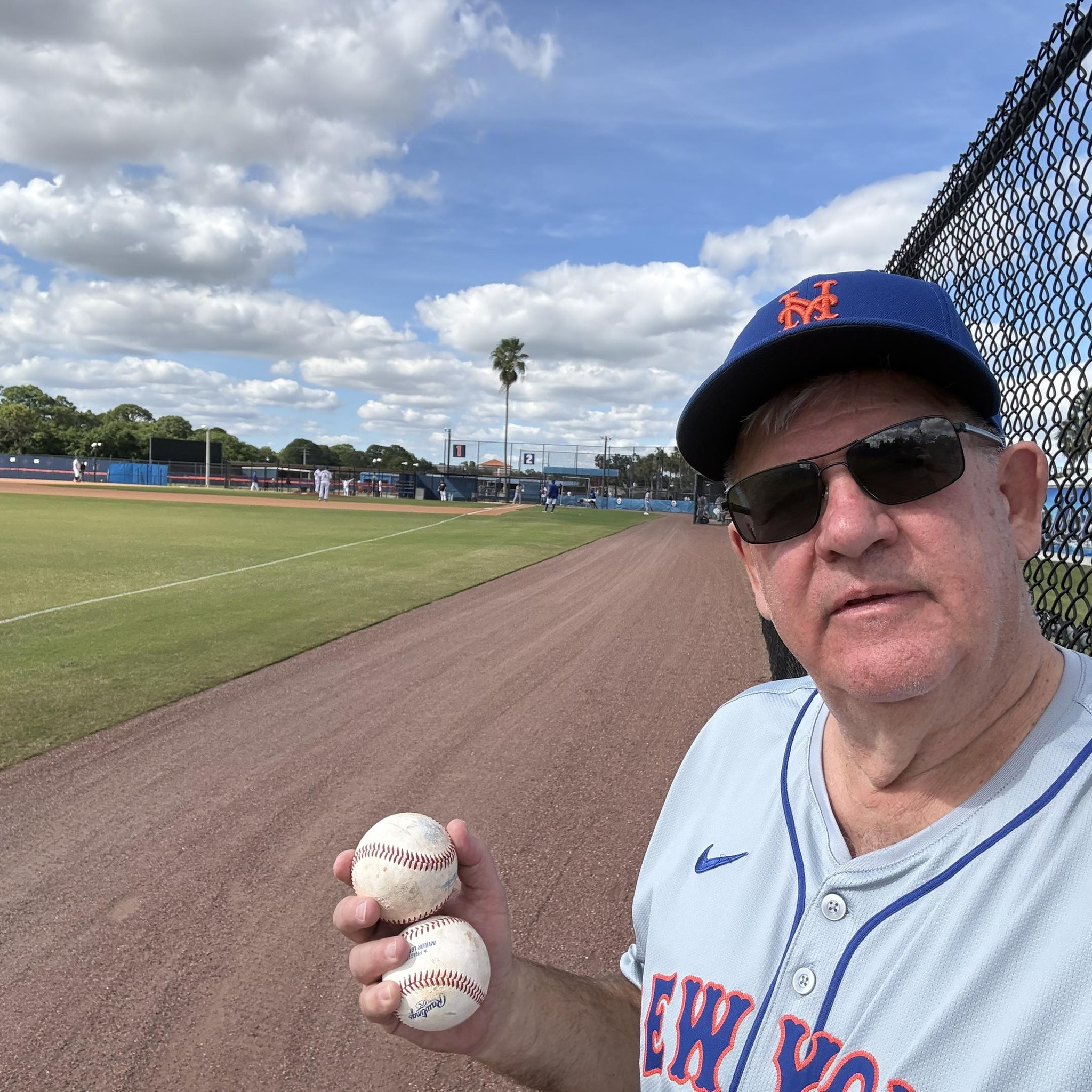 THE BASEBALL FANTASY CAMP COMMUNITY | Hotel room, single and free vs ...
