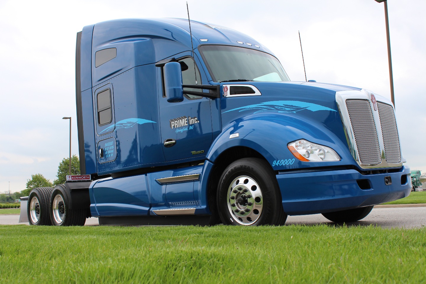 Prime Inc. Partners with Freightliner to Test the All-New Cascadia  display picture 1