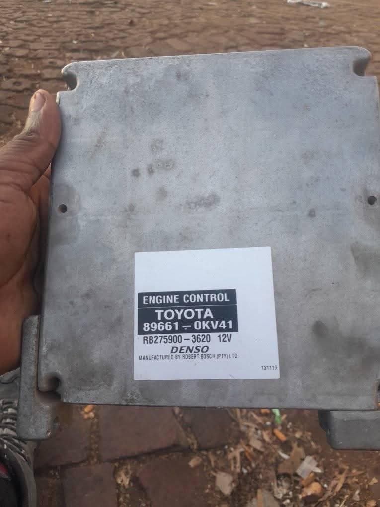 D4D parts | Toyota hilux d4d computer box for sale call me on this ...