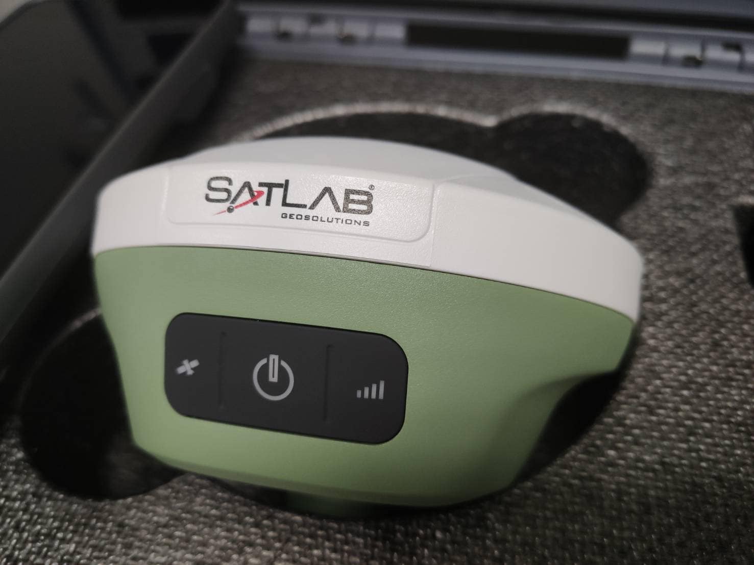 Satlab Thailand - SATLAB Freyja GNSS RTK เล็กดี เบาดี... | Facebook