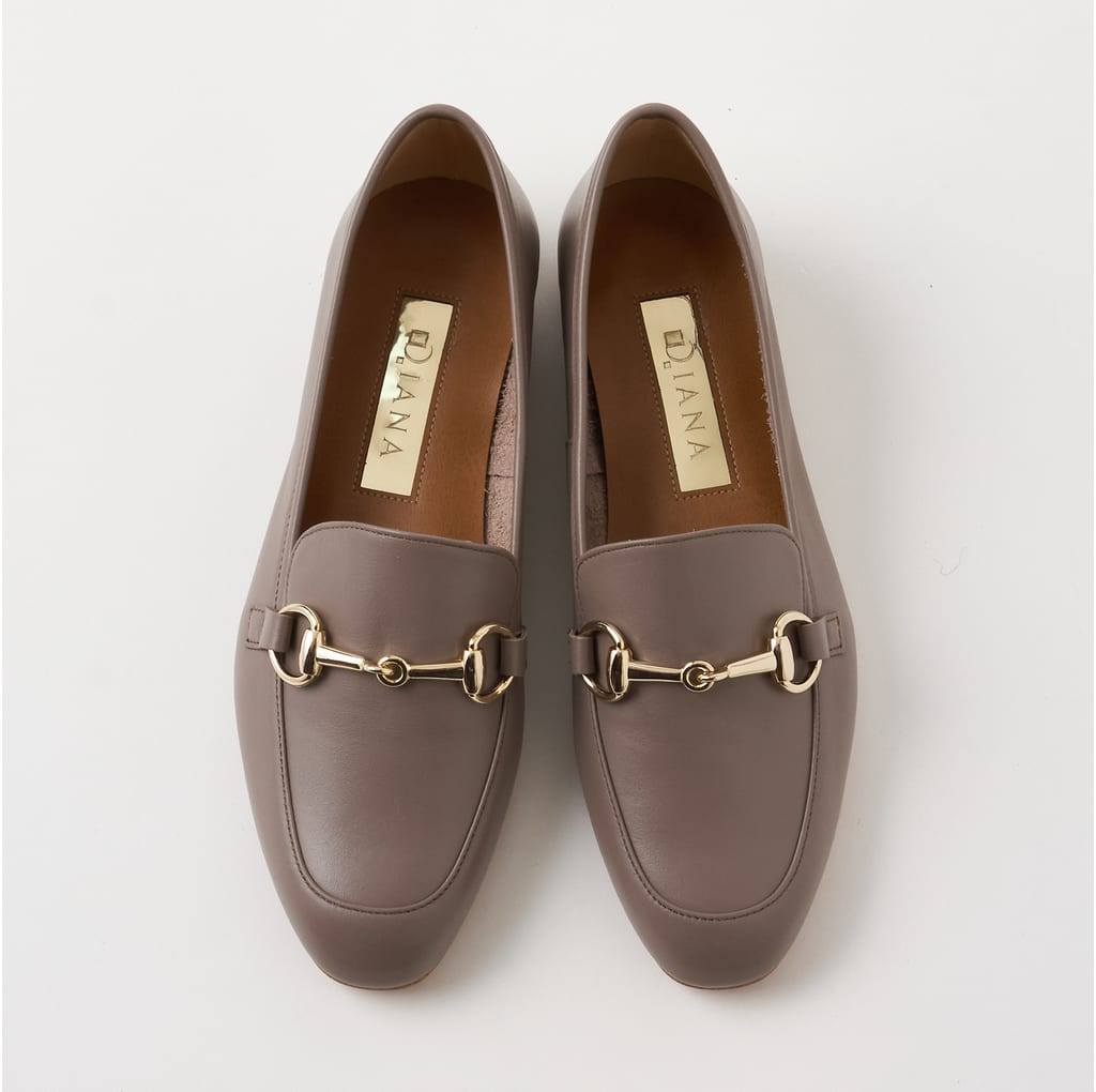 ダイアナ (@dianashoes.and.bags) • Facebook