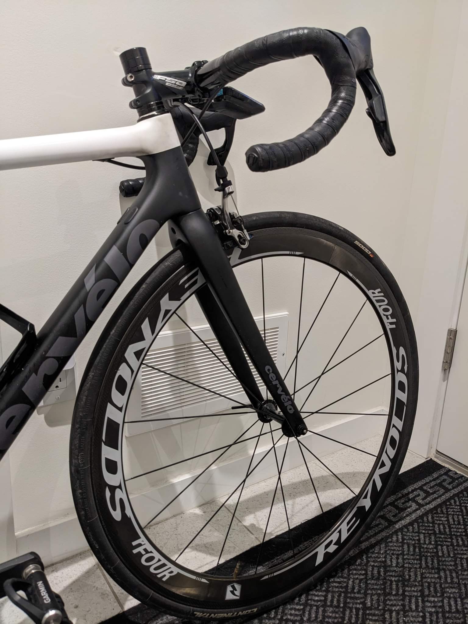 Cervelo R3 (51cm rim brake) - SRAM Red Etap (11 speed) - Reynolds ...