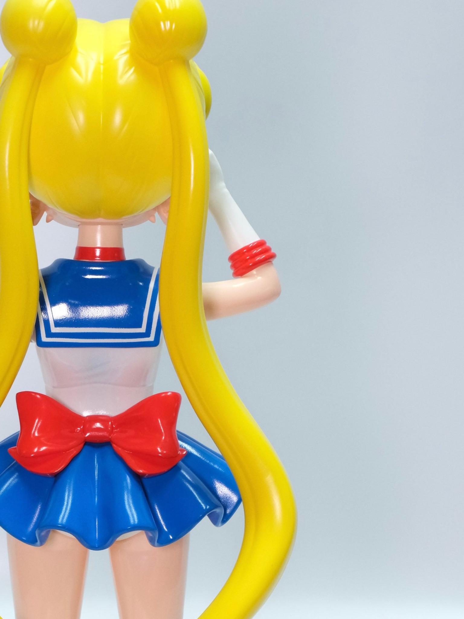 An extremely limited -official- Sailor Moon figure was sold at