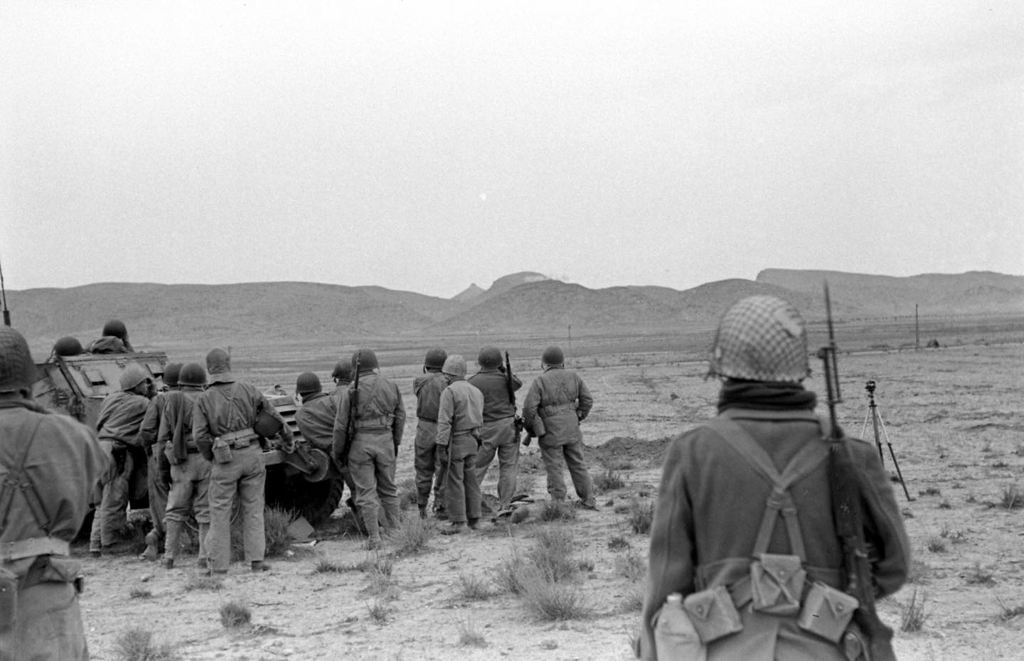 World - US Personnel in Tunisia, note the spike bayonet on the M1 ...