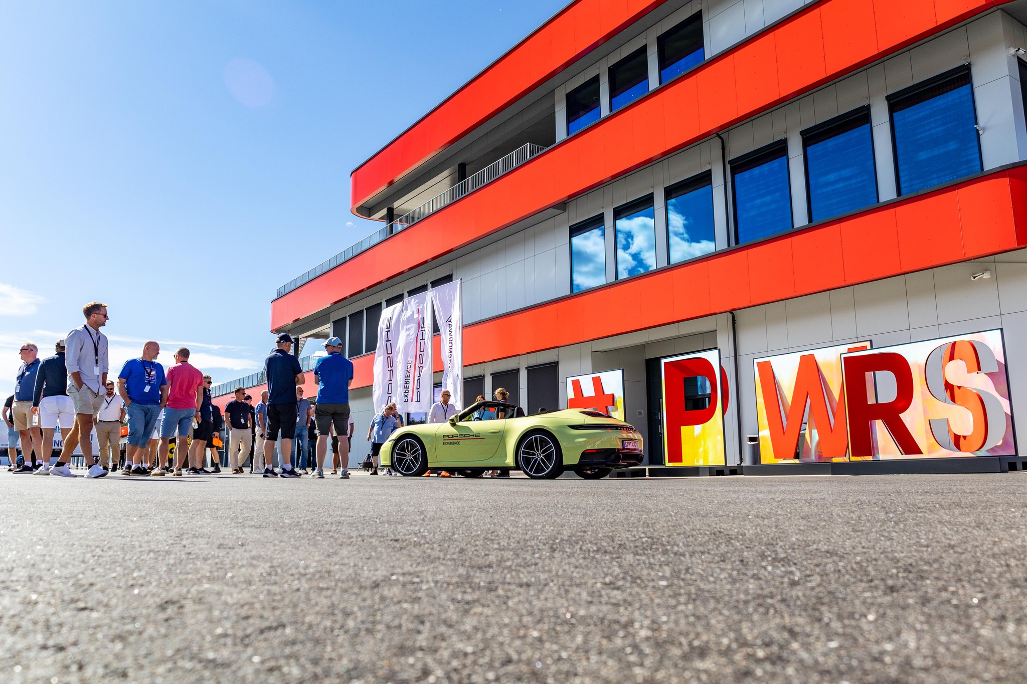 Årets Porsche World Roadshow på... - Porsche Center Porsgrunn | Facebook