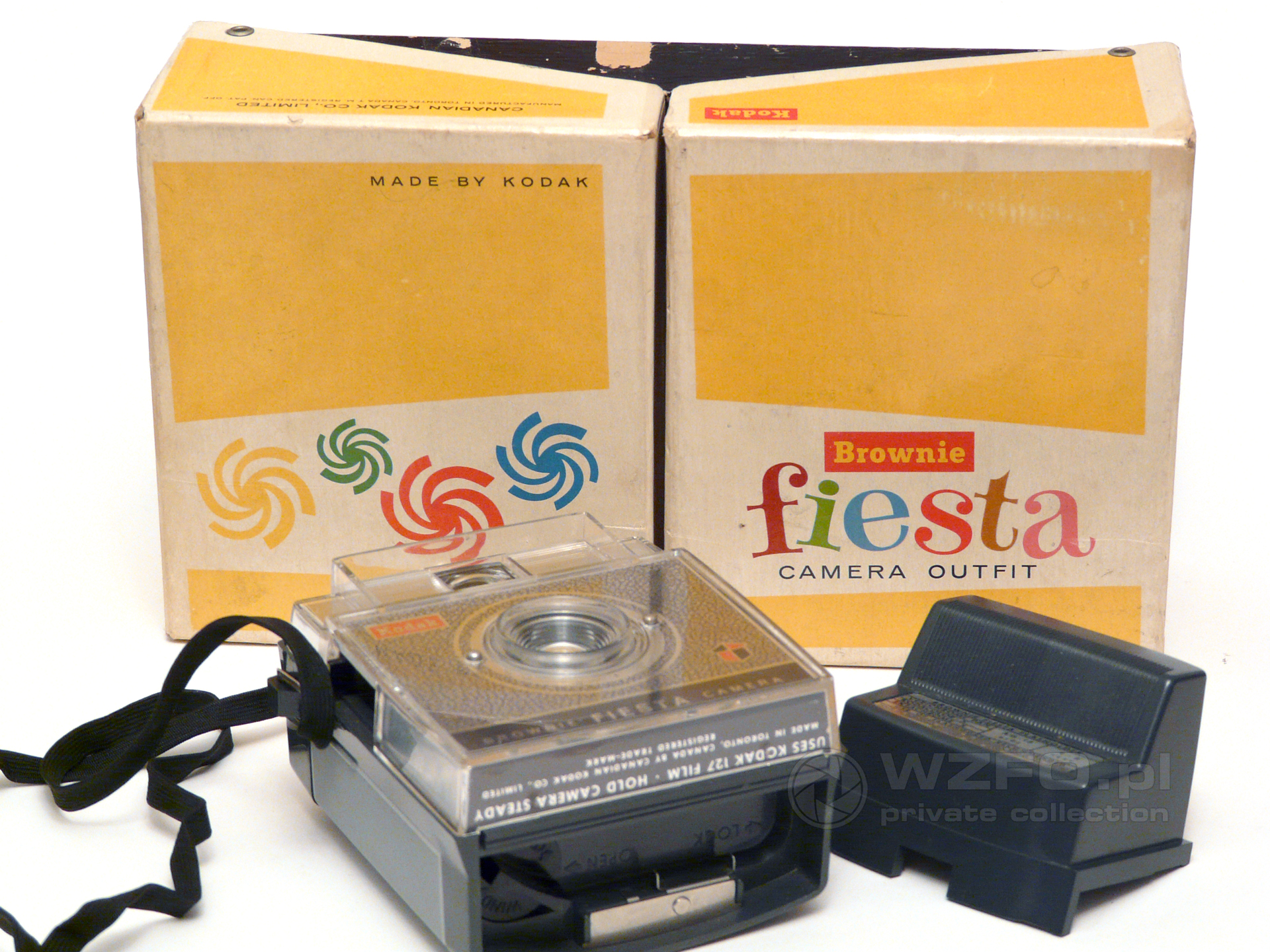 SOLD ❤️ FOR SALE! 1959 KODAK “BROWNIE REFLEX 20 OUTFIT” is NEW
