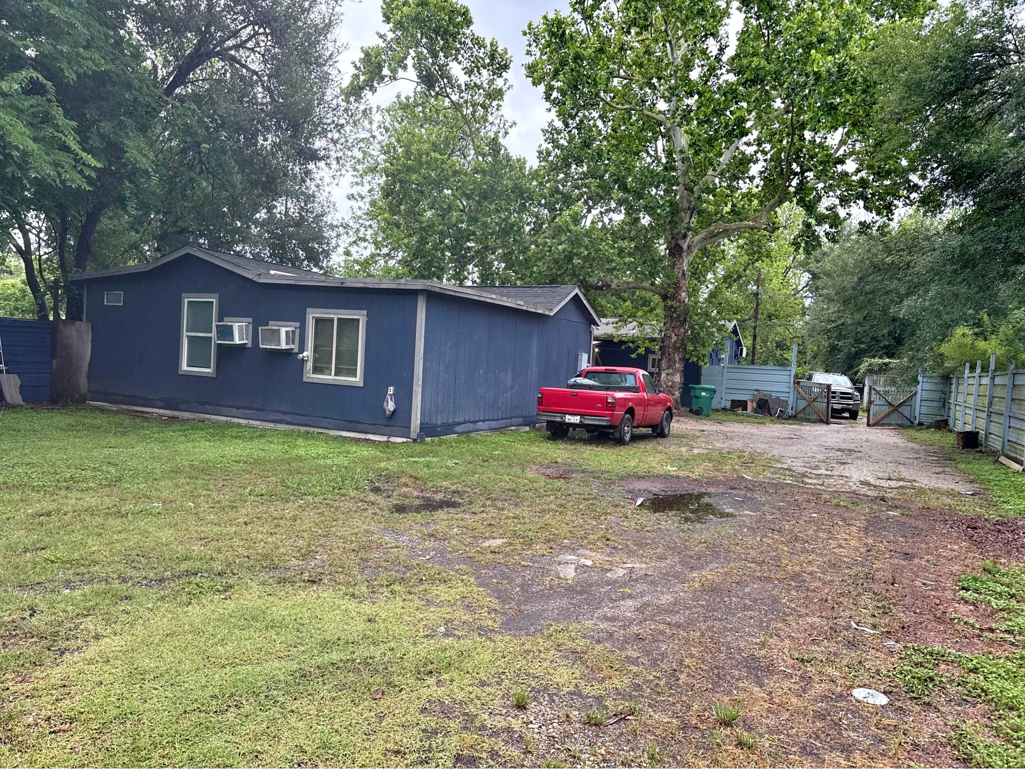 2 Beds 1 Bath - House - Property Rentals - La Marque, Texas | Facebook
