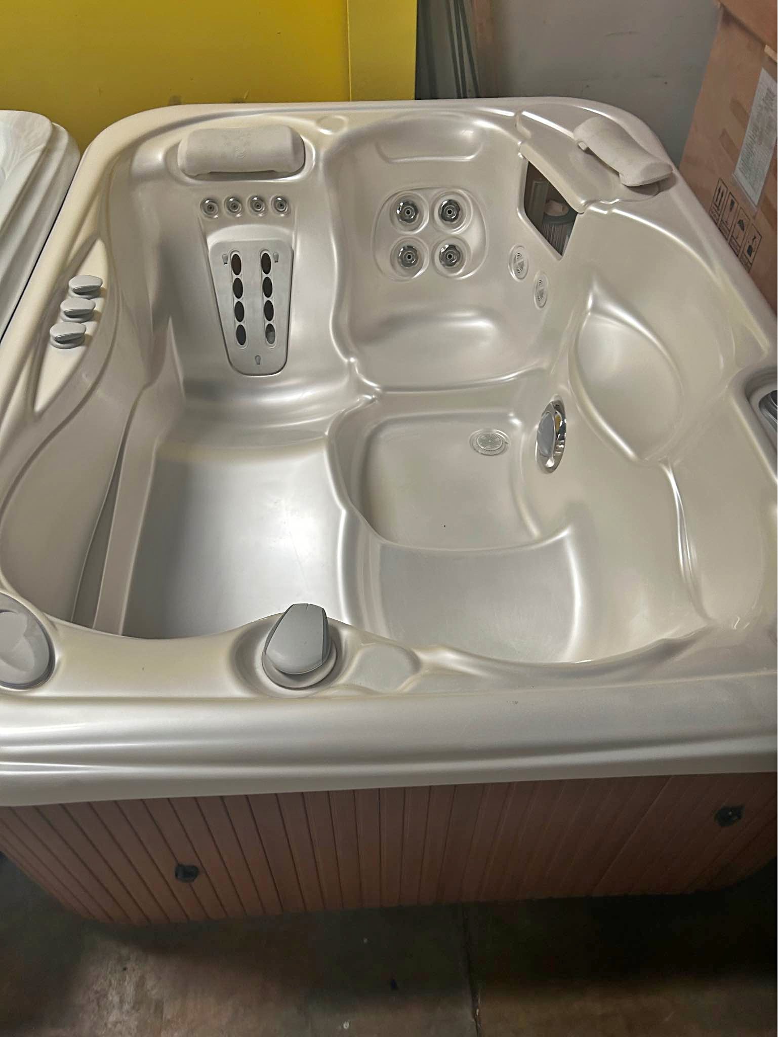 Hot Springs jet setter 2010 110v - Rollers & Curlers - Tysons Corner ...
