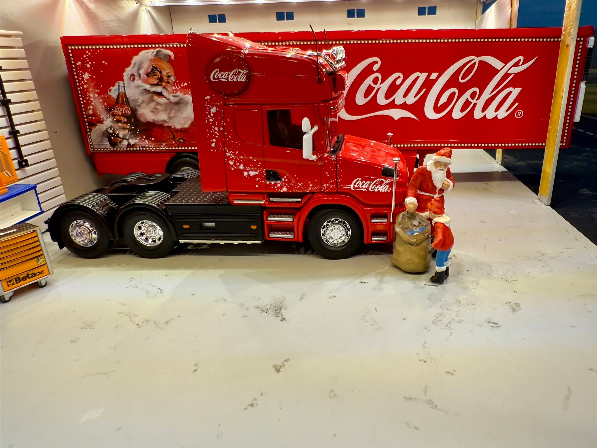 Coca Cola Christmas Truck🎅🏻 Scania T480 🎄 CORGI Die-Cast