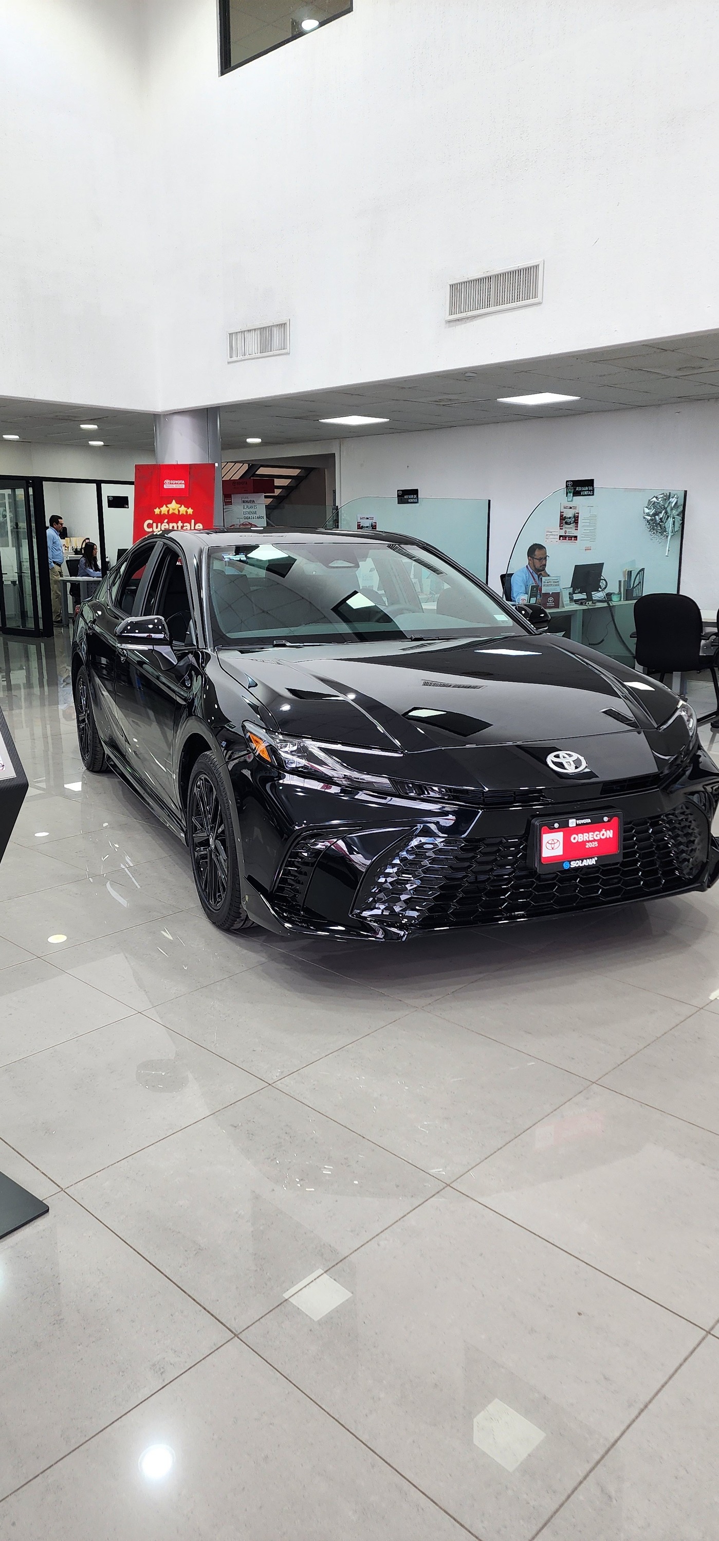 PRESENTAMOS EL NUEVO TOYOTA... - Christian Ricardo Rascon | Facebook