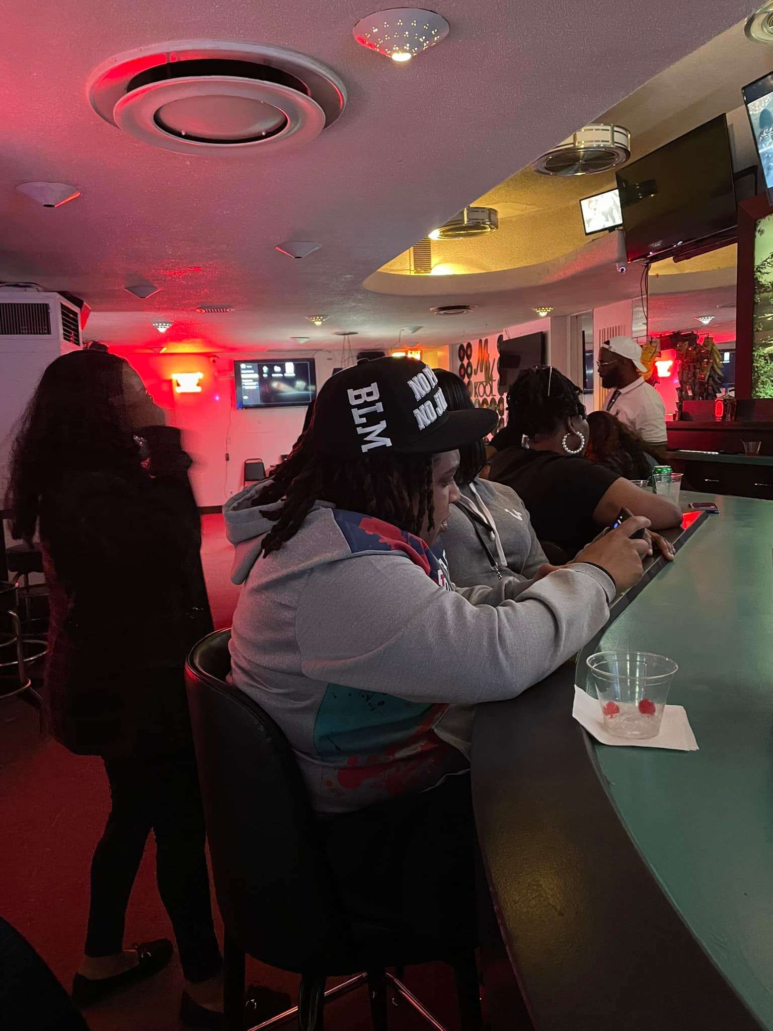 Mr. Kool Sports Bar | Racine WI