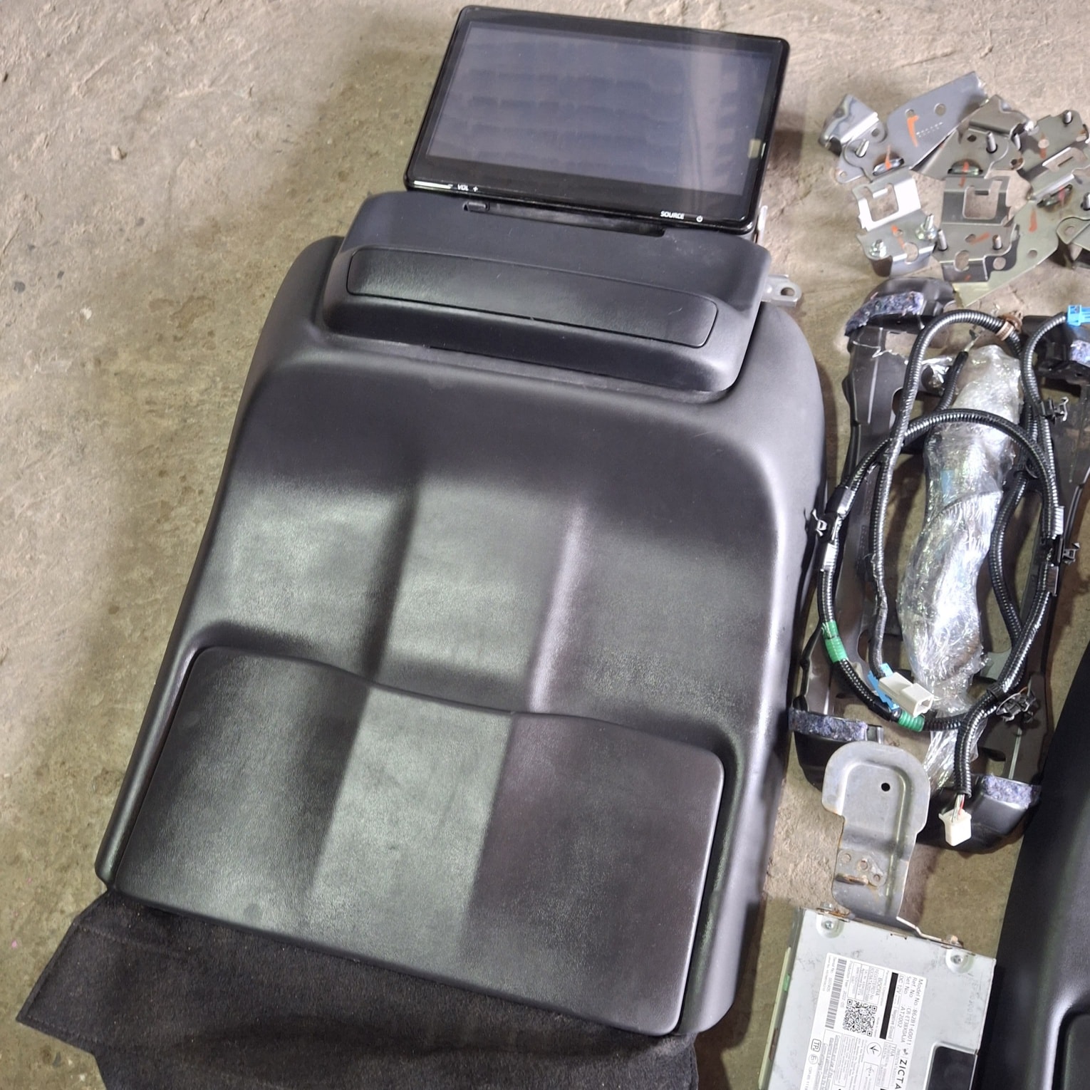 AutoBridge Traders Land Cruiser v8 zx & Prado Parts | Lahore