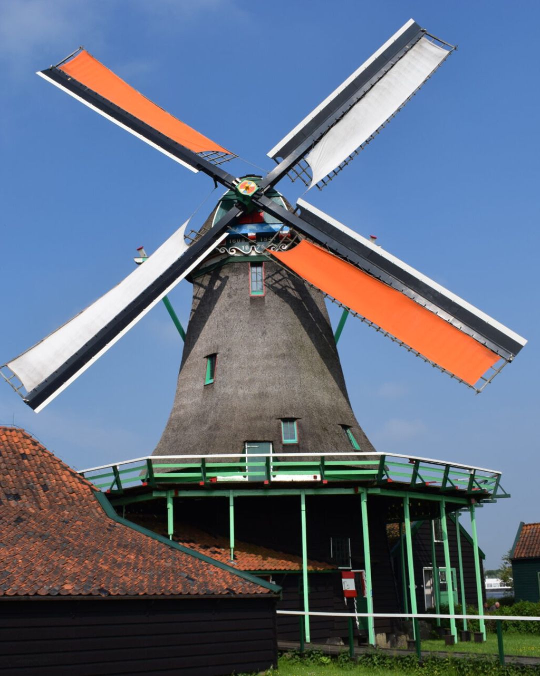 Wist je dat De Bonte Hen niet de... - De Zaansche Molen | Facebook