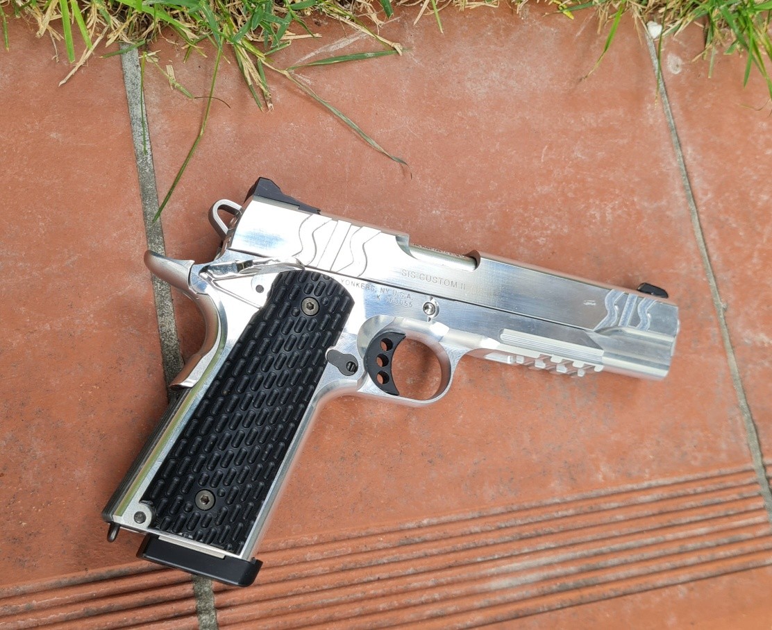 One more addition to the pistol collection. Naked Silver Nova