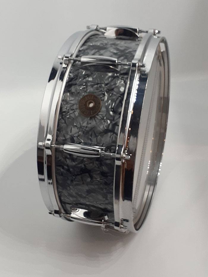 三木楽器 - 超レアなaural(オーラル)のスネアが中古品で入荷しました