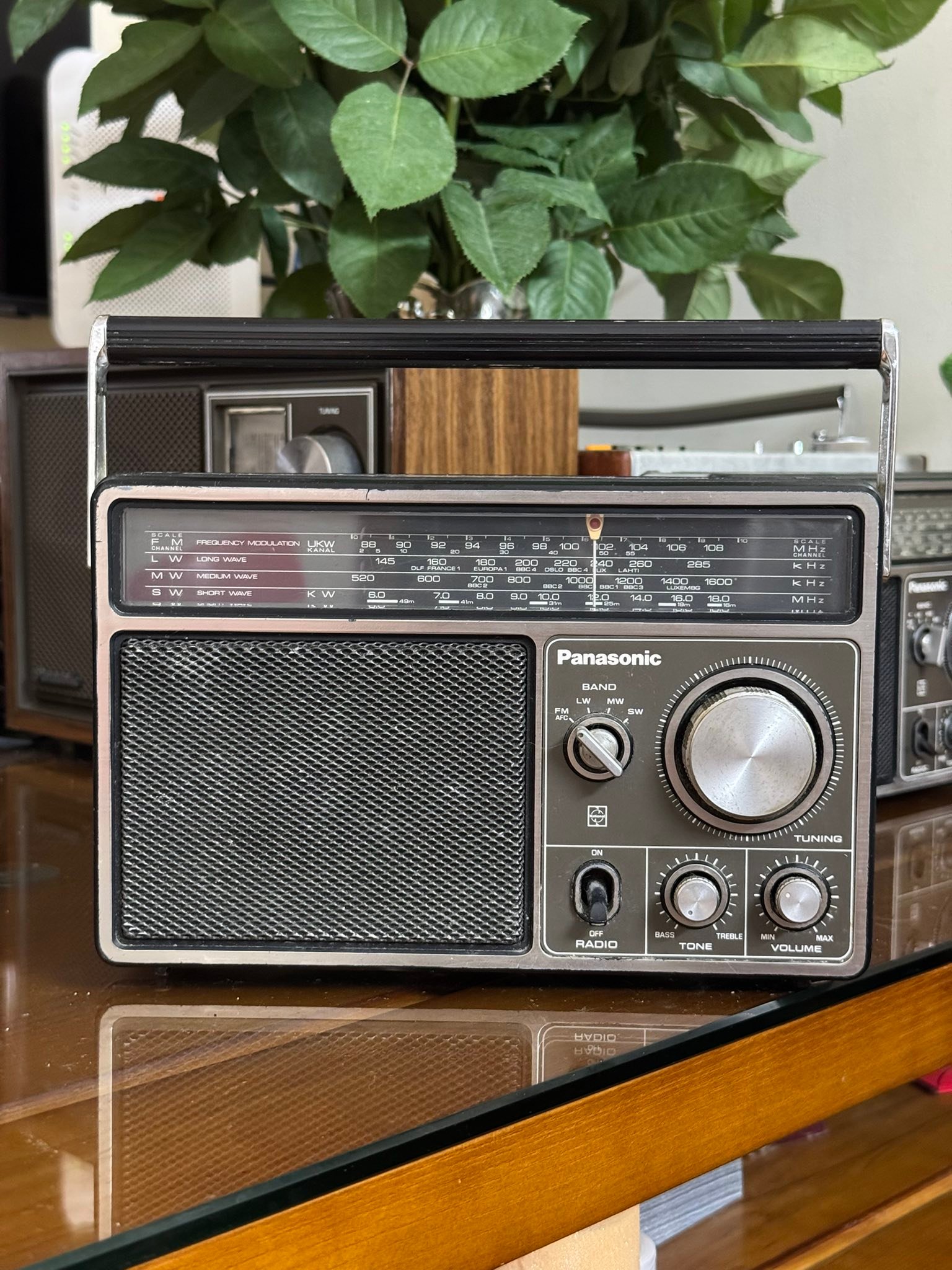 Panasonic RF-1105 Made in Japan 1978 PICE W М M W MEOULAFON KW