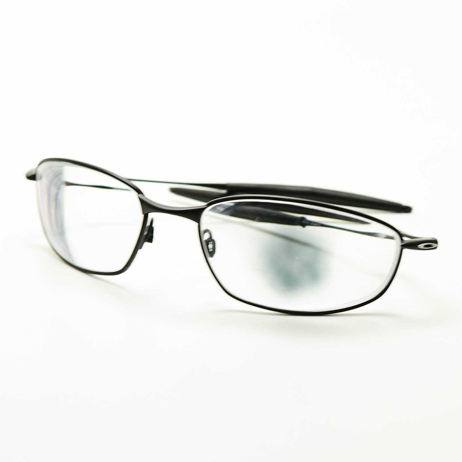 メガネナカジマ - OAKLEY WHISKER 6Bに度付調光レンズをカスタマイズ