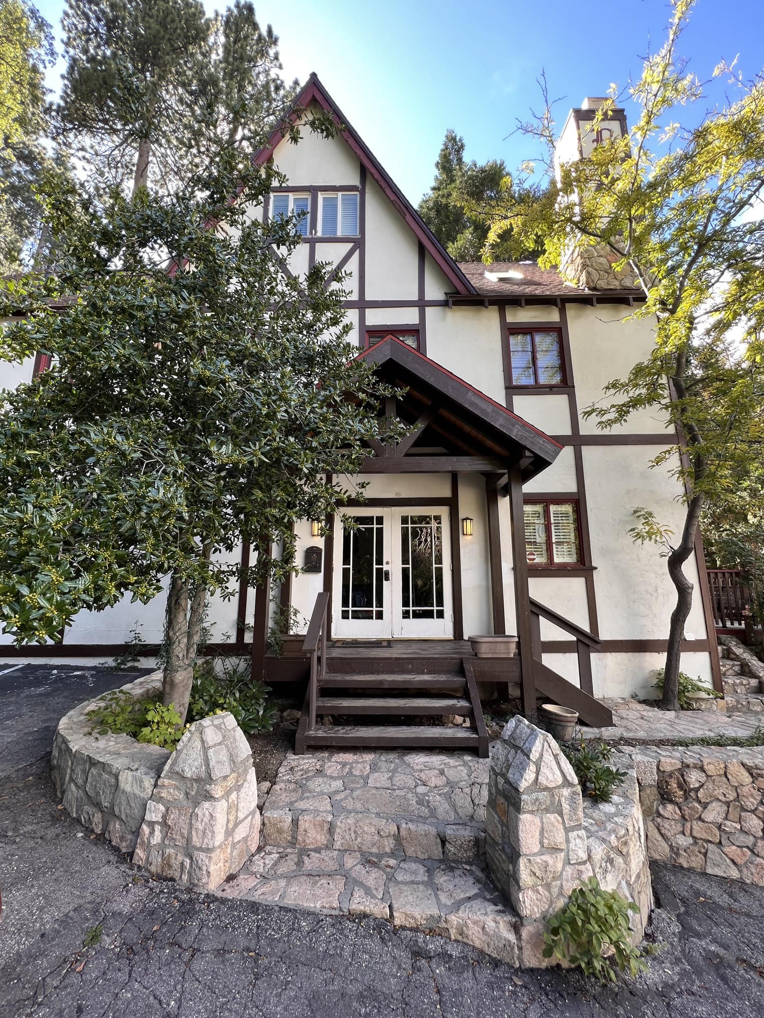 The Bracken Fern Manor | Lake Arrowhead CA