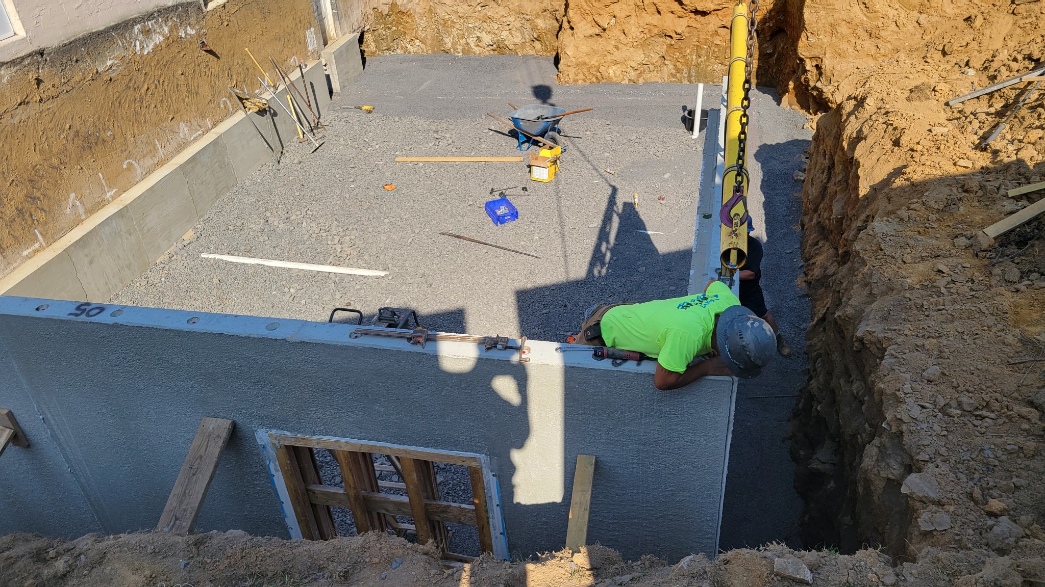 SRM Contracting LLC