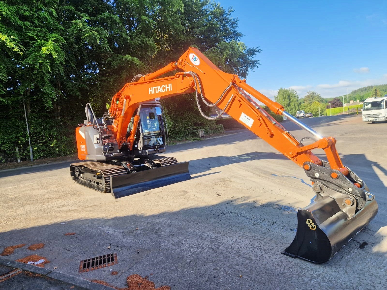 MORTLAKE CONTRACTING ADDS THIS HITACHI ZX95-7 TO THEIR FLEET