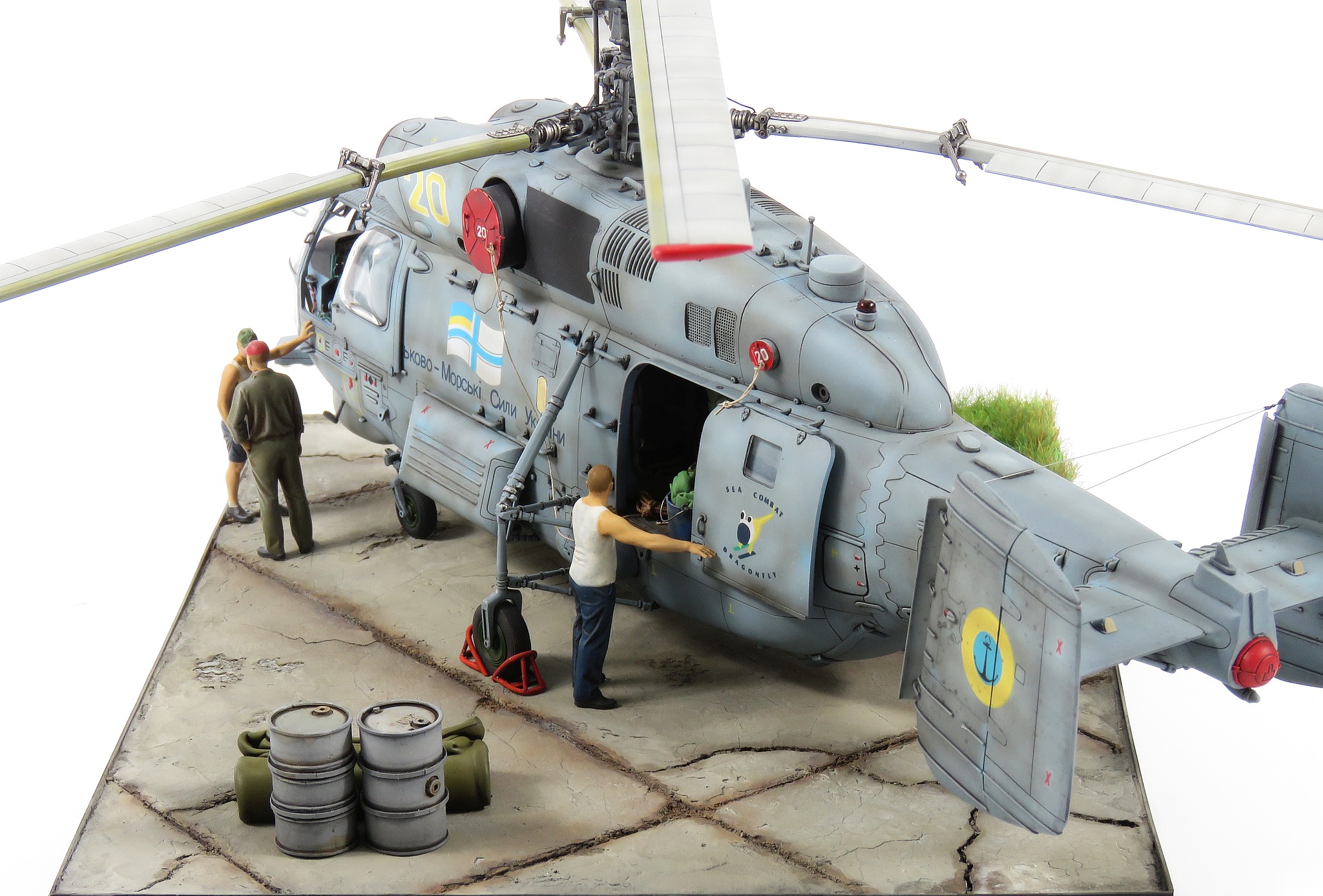 Hobbyboss 1:48 Kamov Ka-27 Helix A Ukraine Navy model kit review