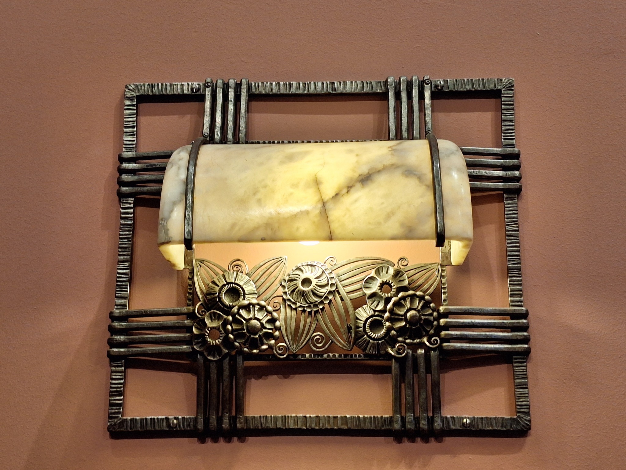 ✨ Art Déco et Modernisme (1925–1939) – Val Saint-Lambert ✨ Le