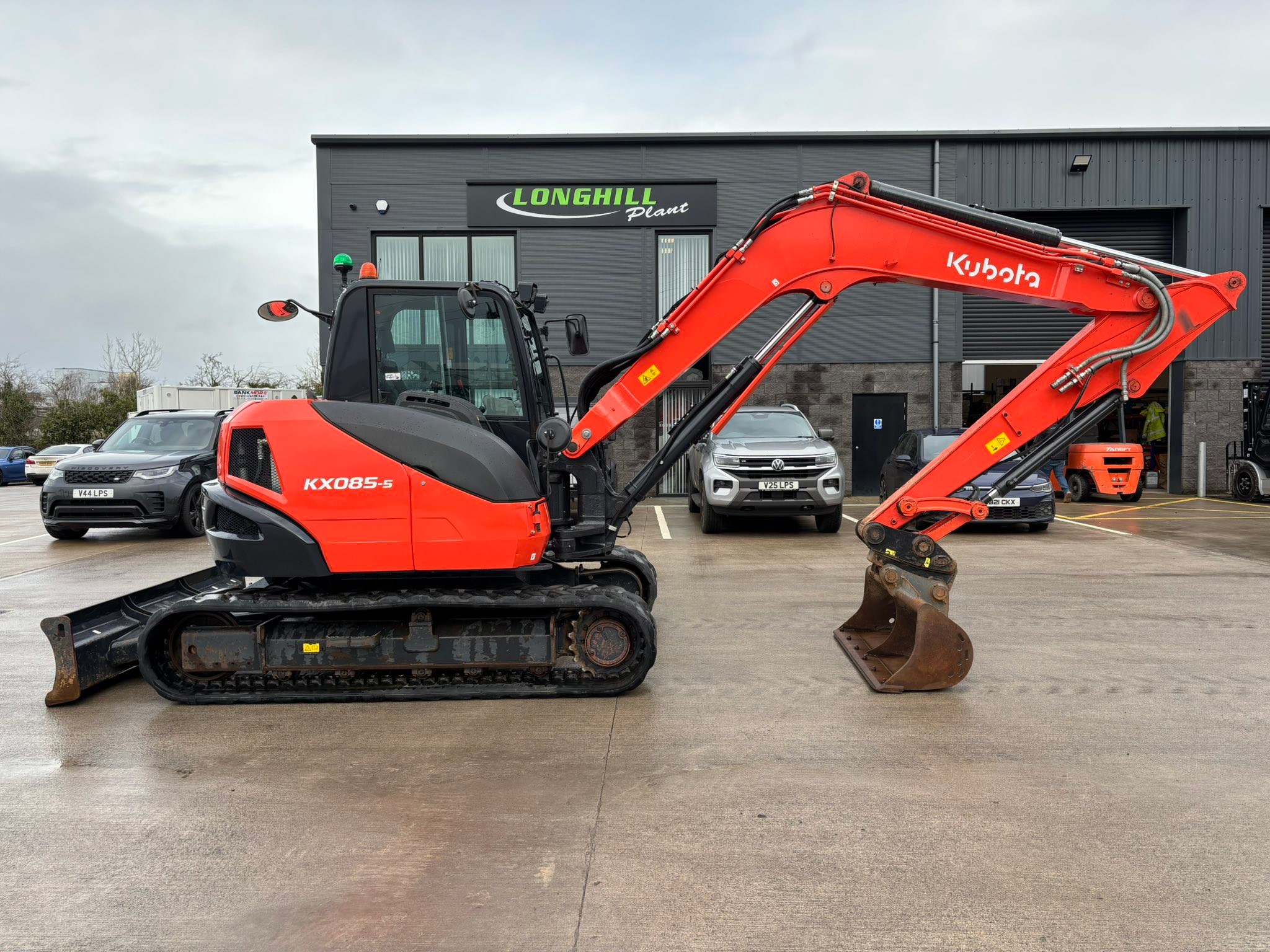 ゆうと 👌😎 DECISIONS DECISIONS ……😎👌 Check out these excavators in