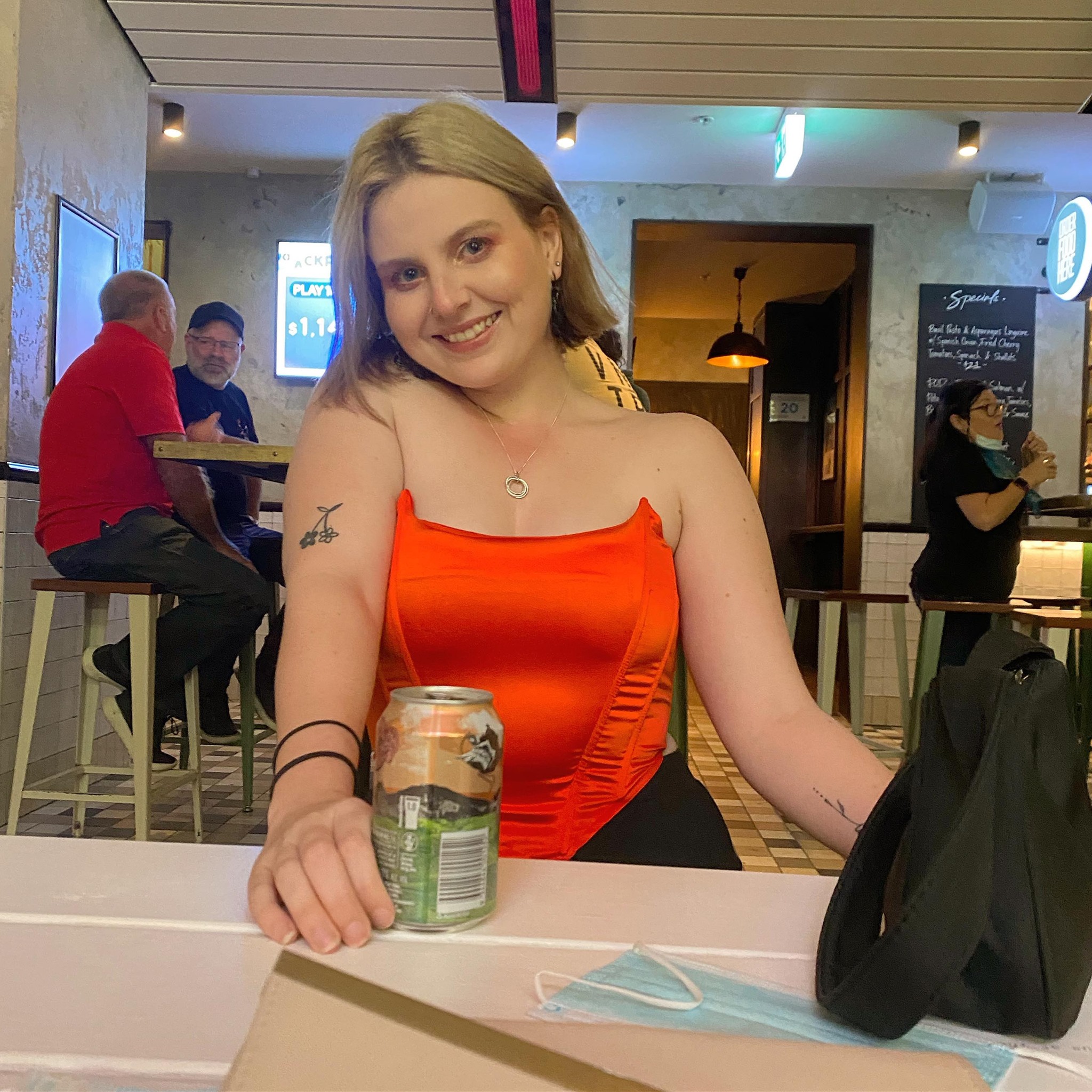 Treynae - i’ve changed my hair 3 times since my last profile pic ...