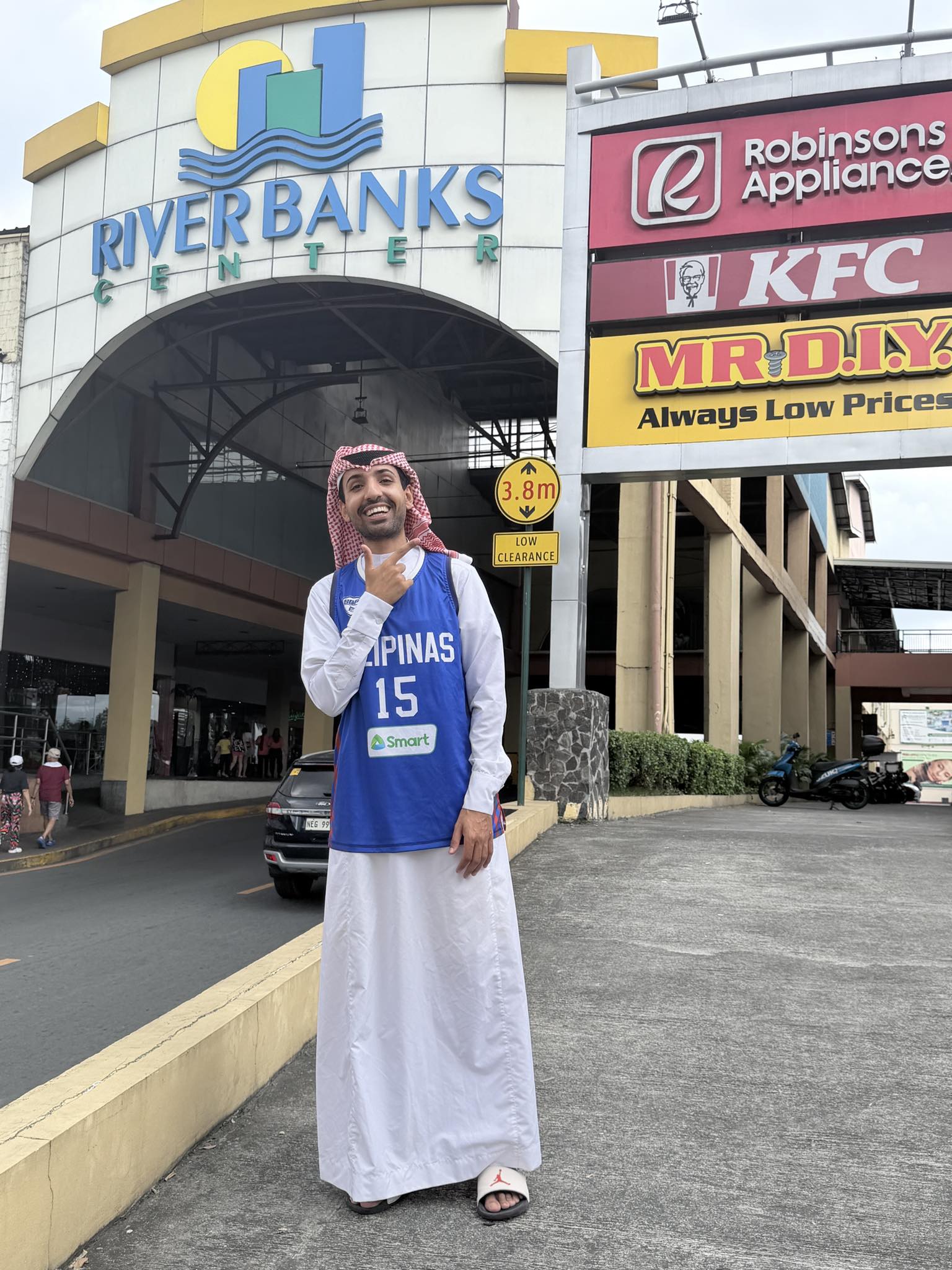 TheSaudipinoy - Welcome to the River Bank 🌆🇵🇭 — more Toyota Vios on the ...