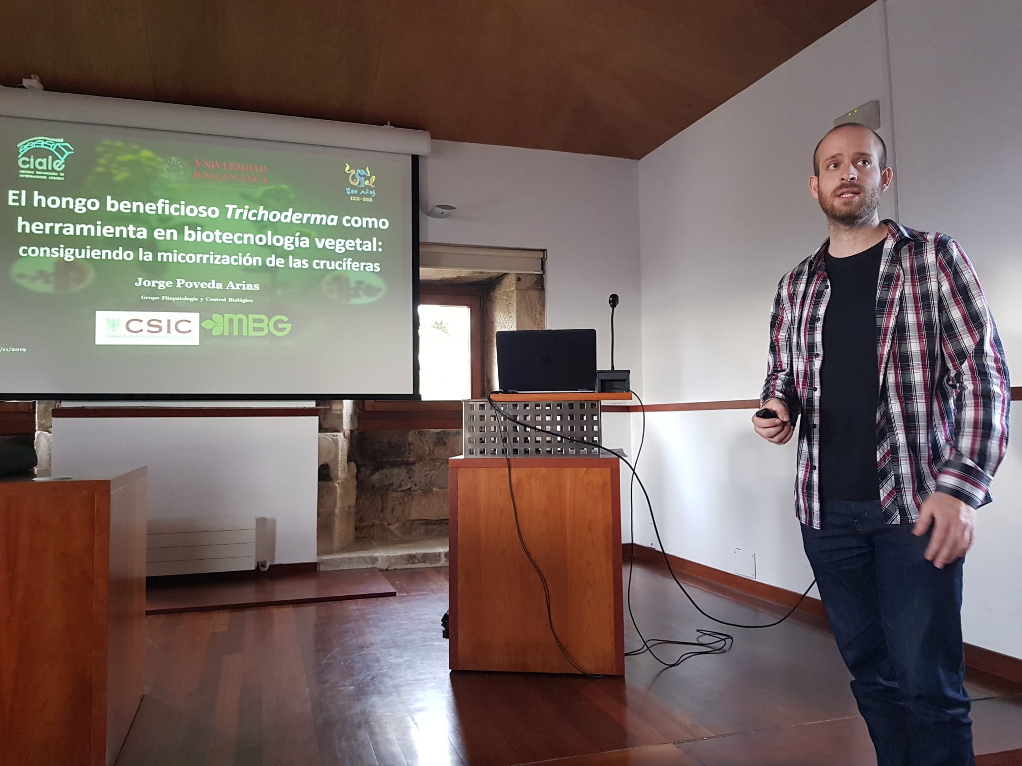El... - Instituto de Investigación en Agrobiotecnologia CIALE