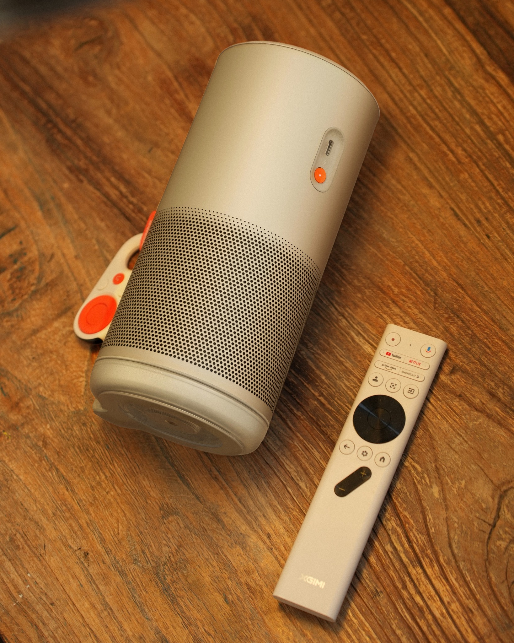 XGIMI MoGo オートフォーカス Harman/Kardon Movie night or party mode? Both. 🎬🎉 MoGo 4 delivers Full HD