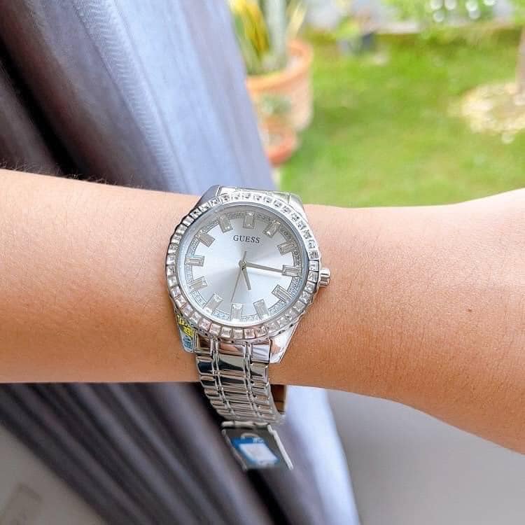 New items!!! หรูค่า ⌚️ GUESS ของแท้ 💯 ...⭕️ หน้าปัด 38 mm 💲 ราคาดีมาก. ...
