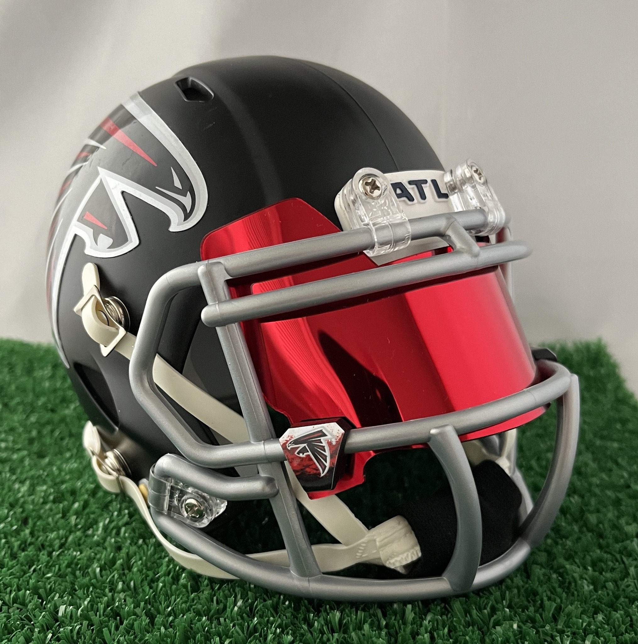chrome alternate football helmets mini nfl falcons Atlanta Riddell Speed Helmet At approximately 5.5 inches tall Devonta Freeman Signed Atlanta Falcons