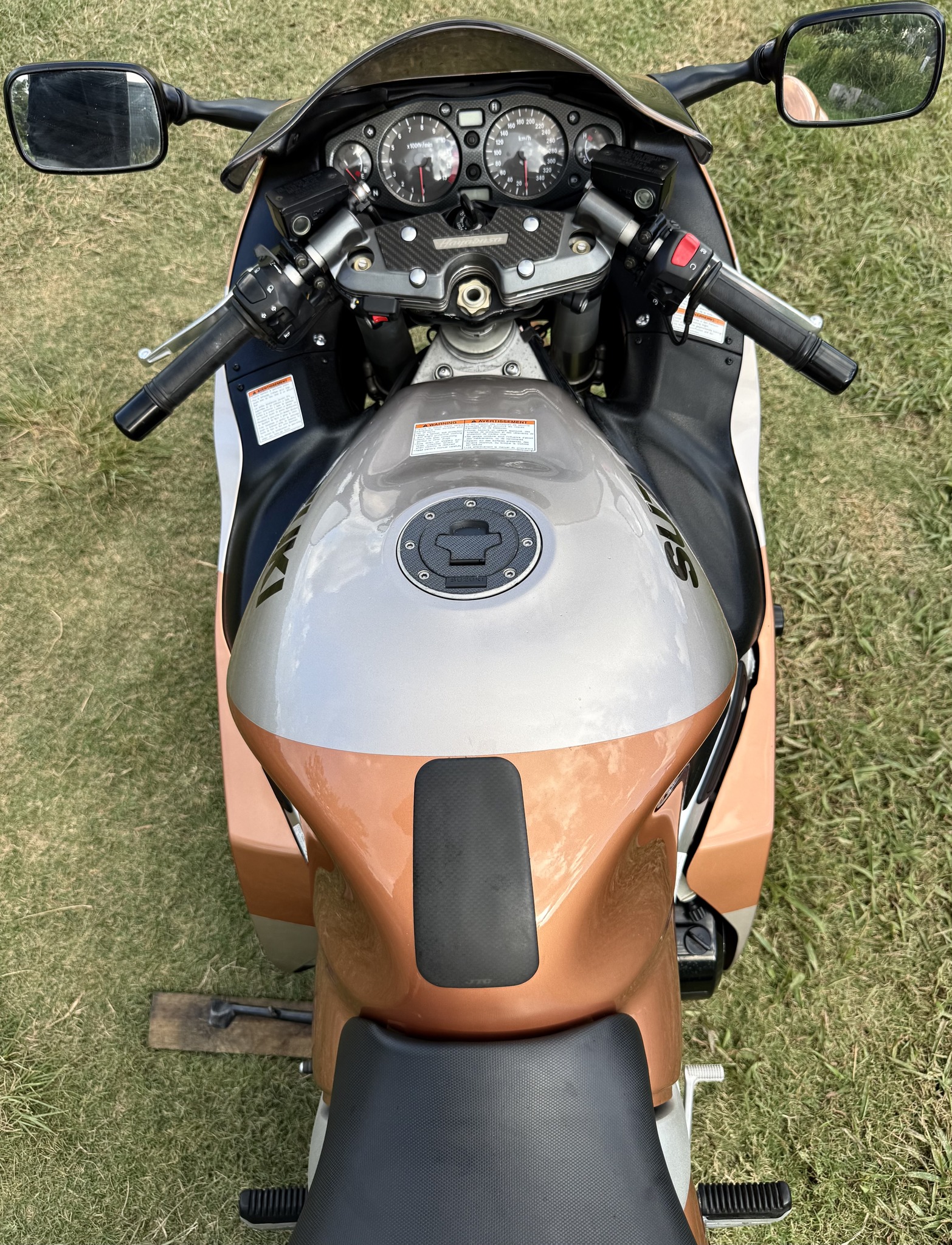 2000 Hayabusa front brake calipers and fairing parts for sale near
