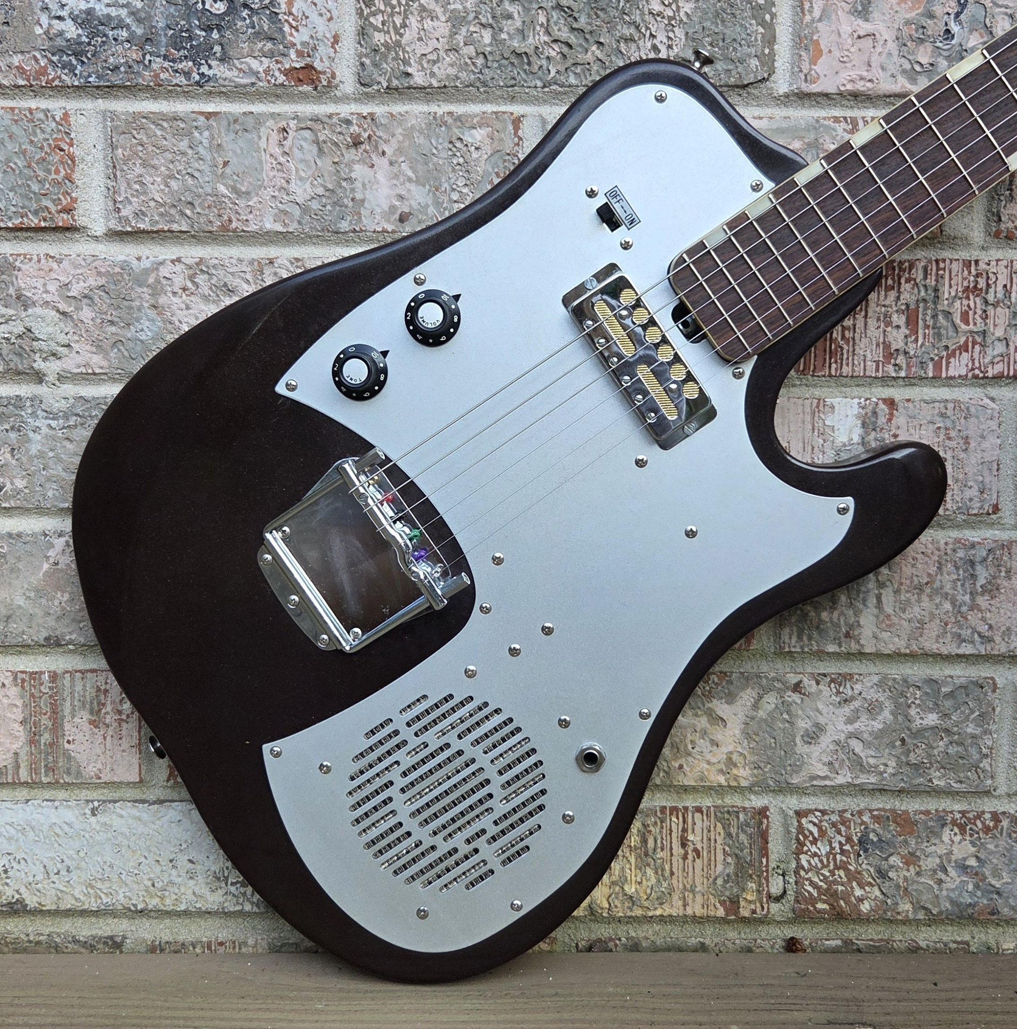 Teisco Silvertone 1487 guitar review