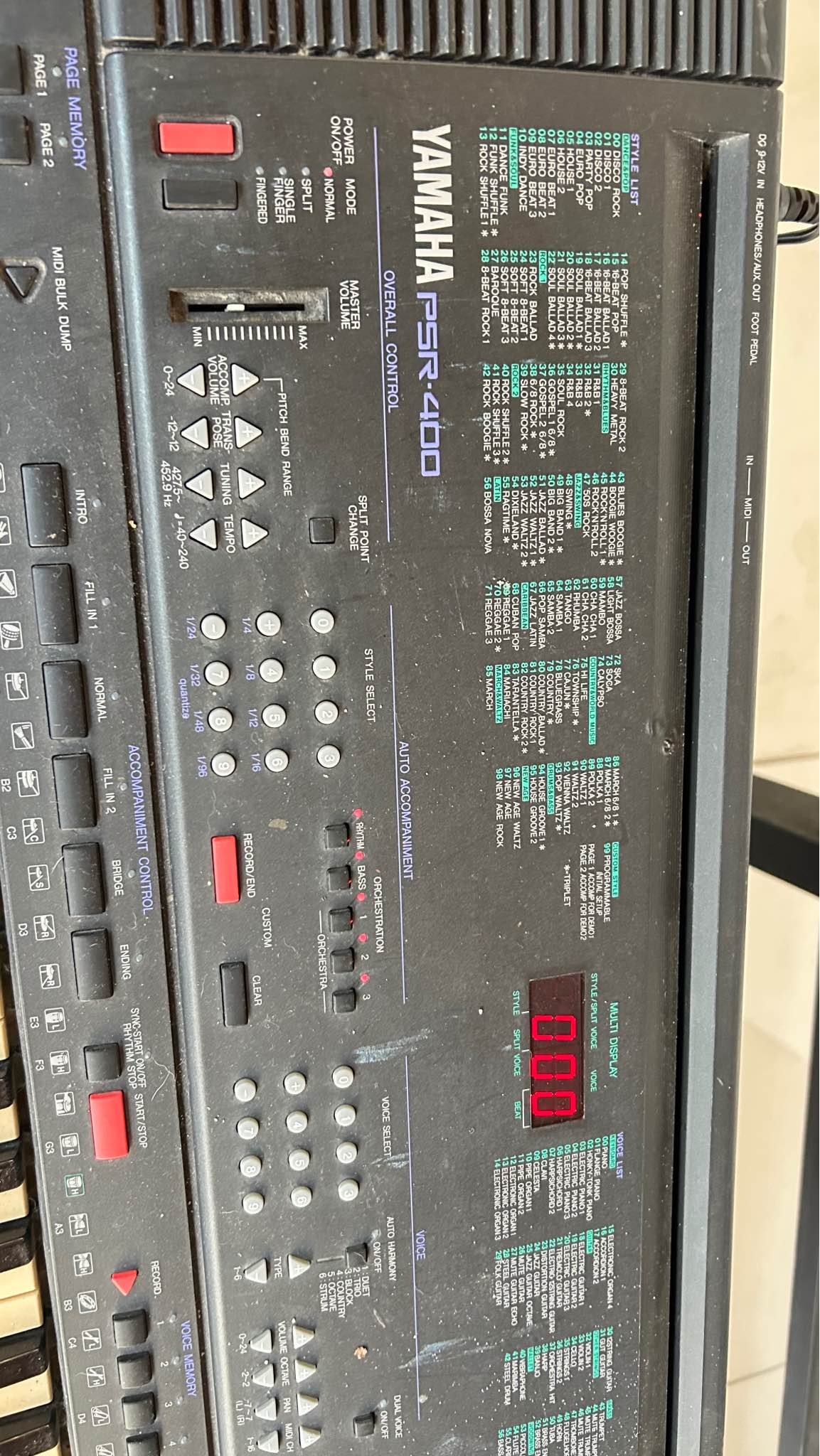 ขายคีย์บอร์ดYAMAHA PSR-400 ใช้งานได้ปกติครับ อุปกรณ์ครบพร้อมเล่นครับ ...