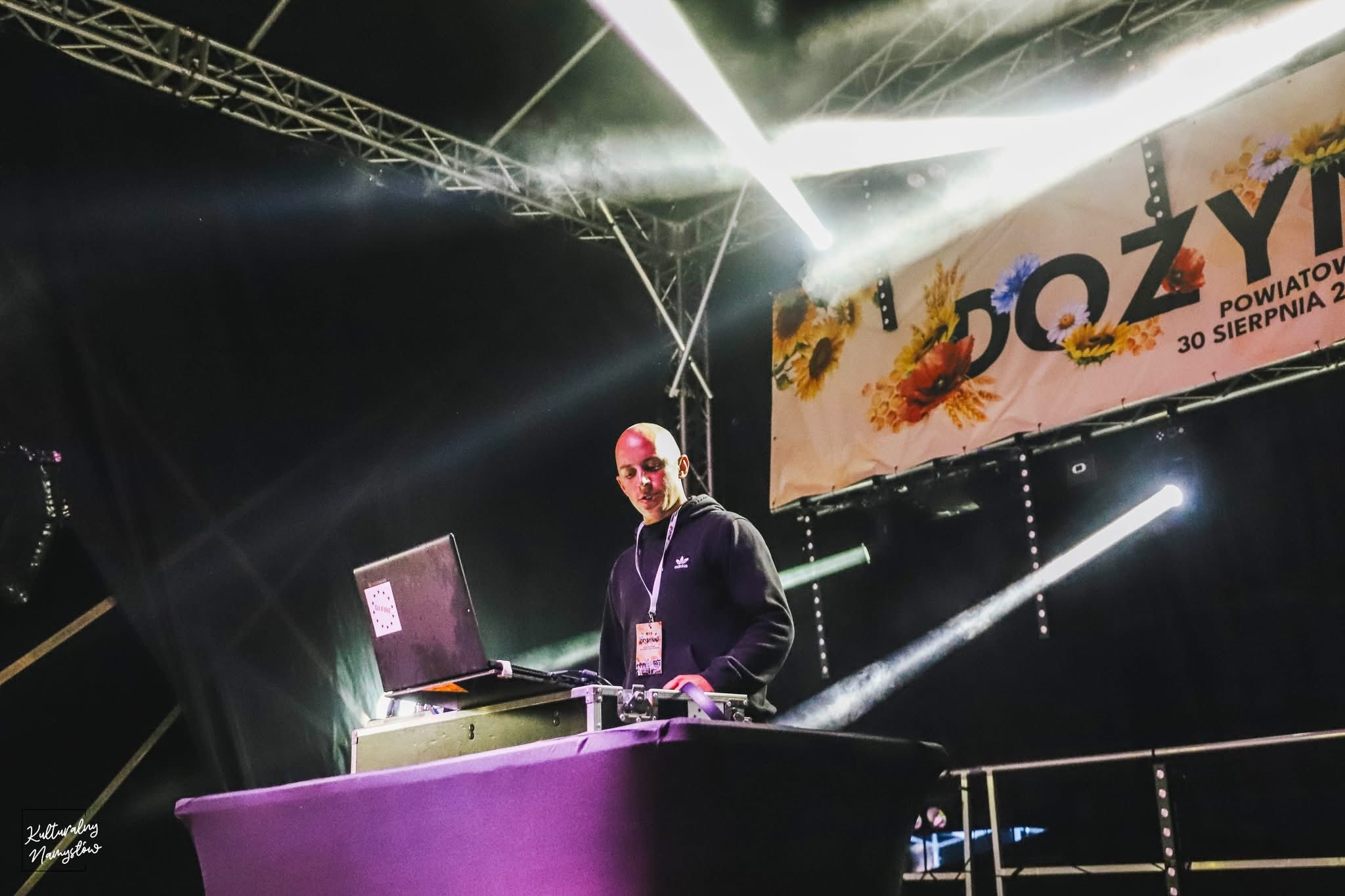 DJ FIRE