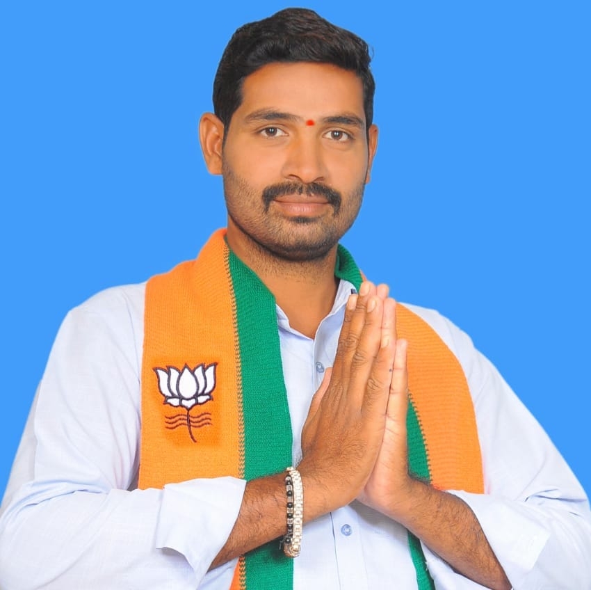 Mukkera Tirupathi Reddy Fans Association - సారధి ఎంత అవసరమో వారధి అంతే ...