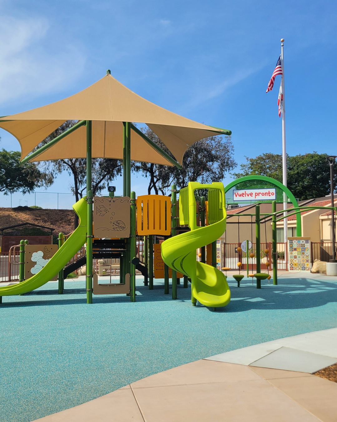 【当選品‼️】YOASOBI Quadratic Playground The modernized Colonel Irving Salomon San Ysidro Community