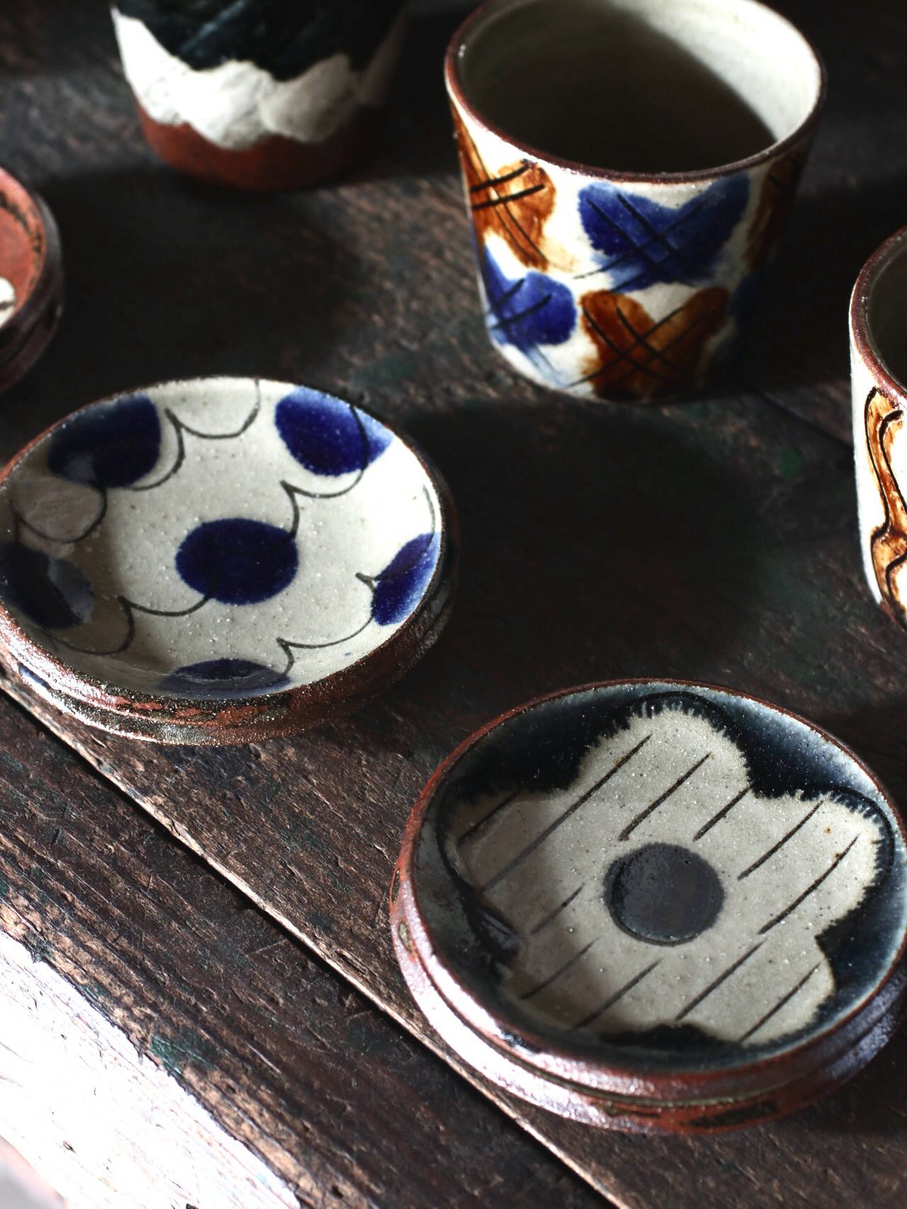 深貝工房：うつわセット 美品 送料込 深貝工房のうつわが入荷しました -